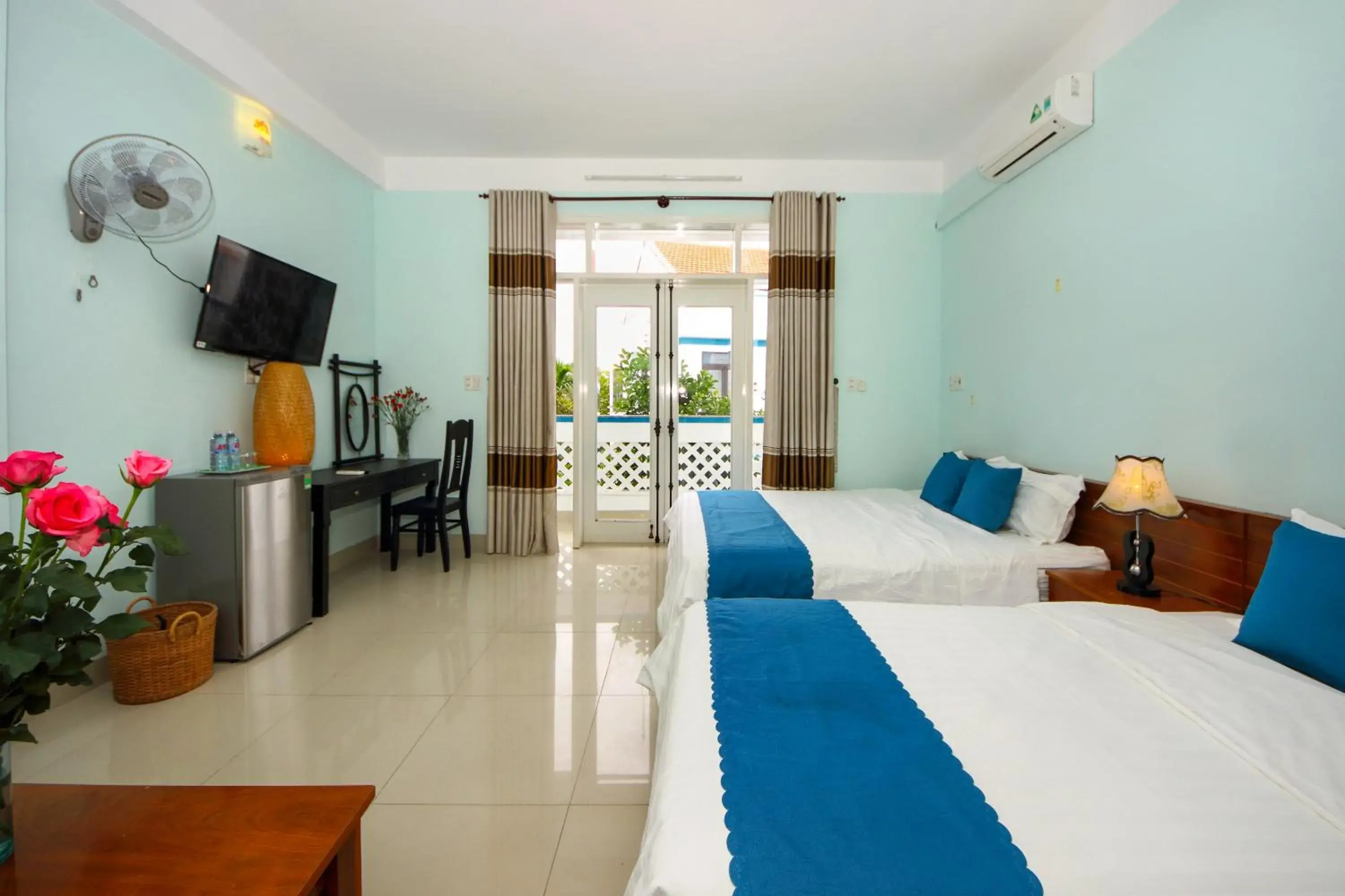 Bed in Quynh Long Villa Bed in Quynh Long Villa