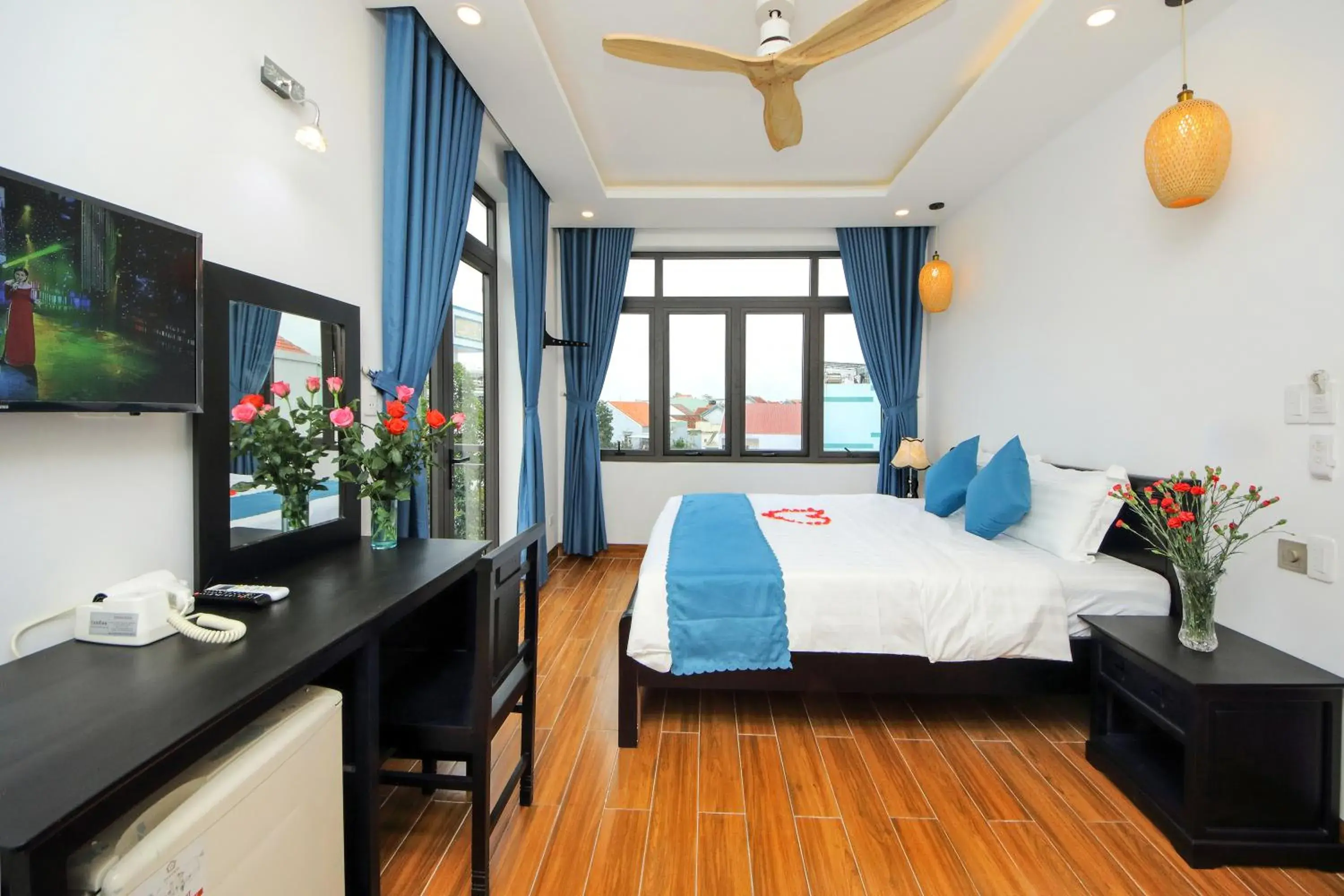 Bed in Quynh Long Villa Bed in Quynh Long Villa