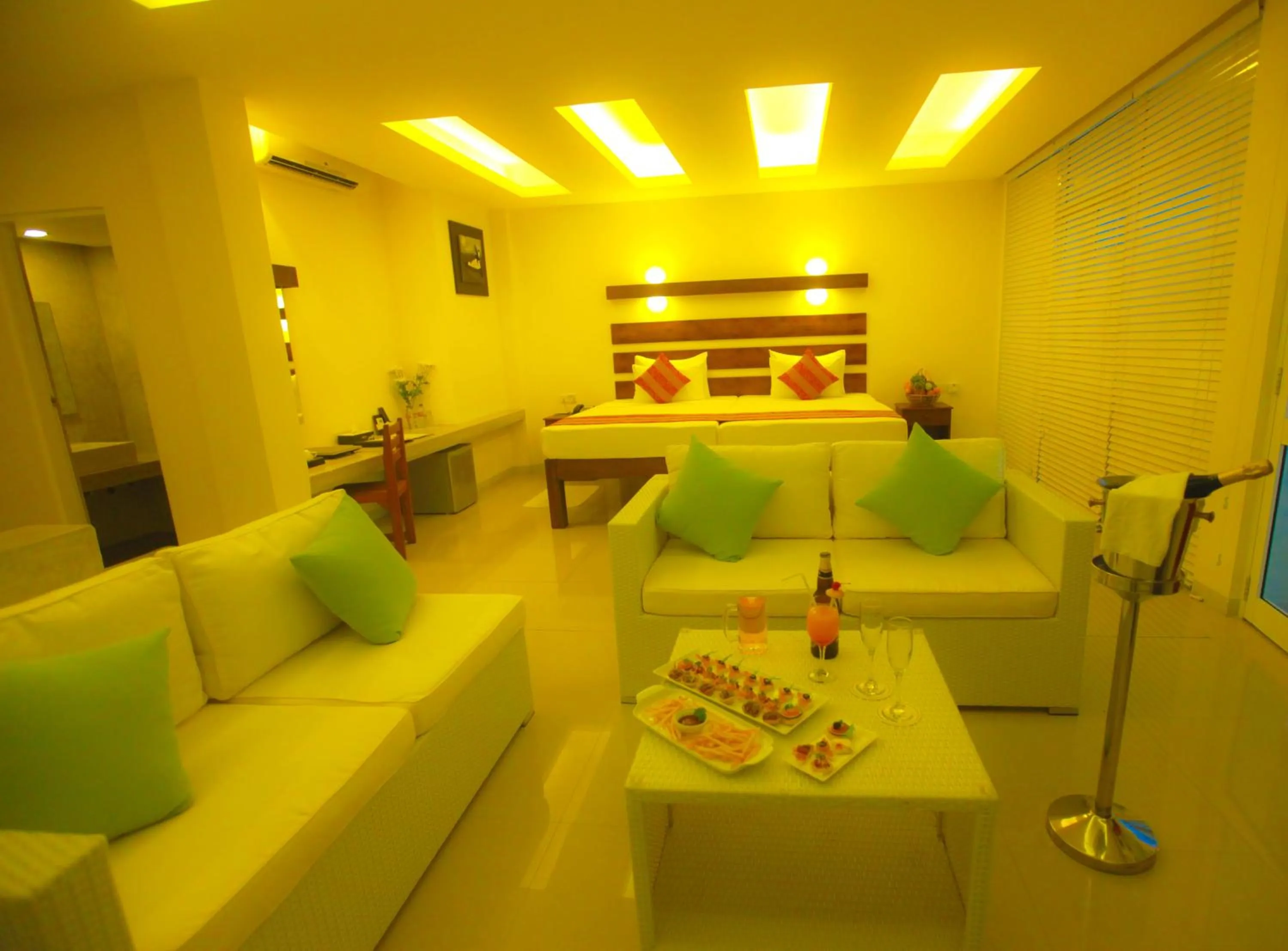 Seating area in Beacon Beach Hotel Negombo