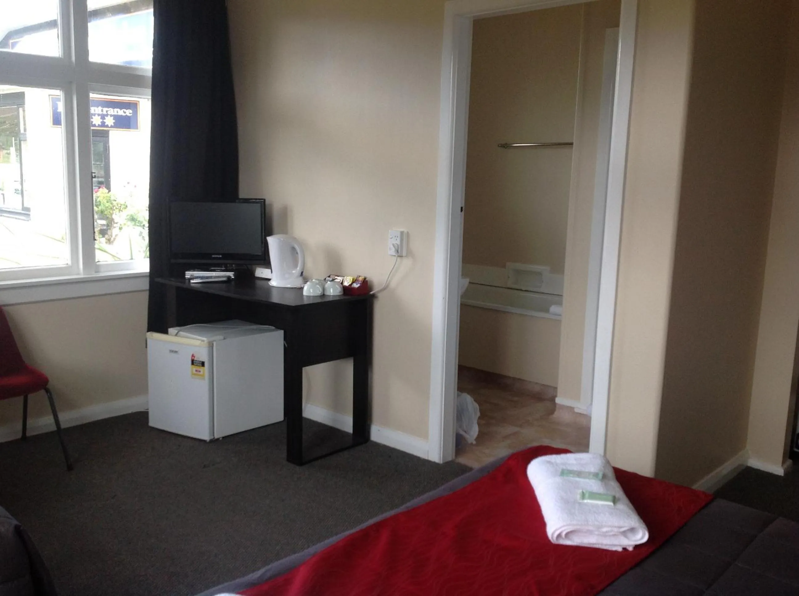 TV and multimedia, Bed in Otematata's Best Dam Pub