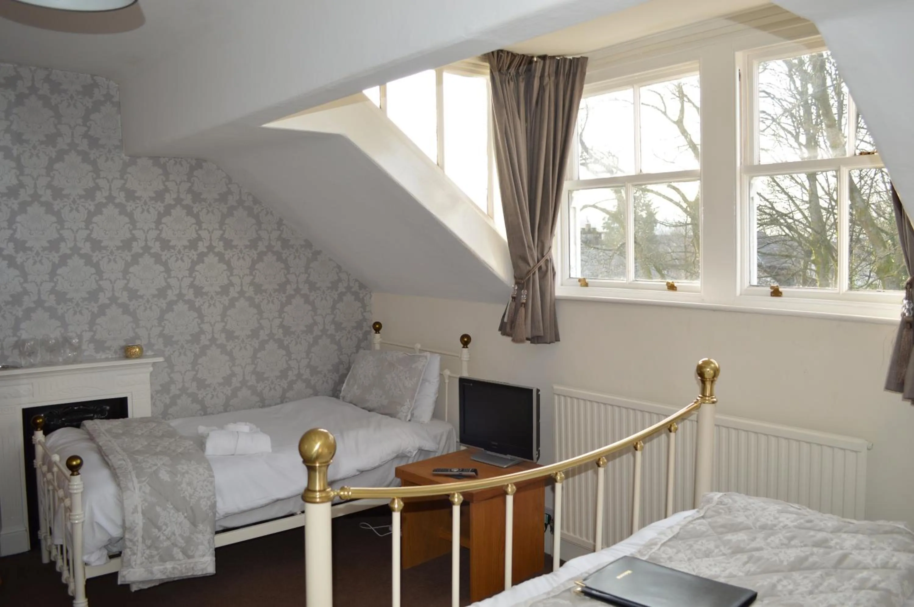 Photo of the whole room, Bed in Ellerbrook House