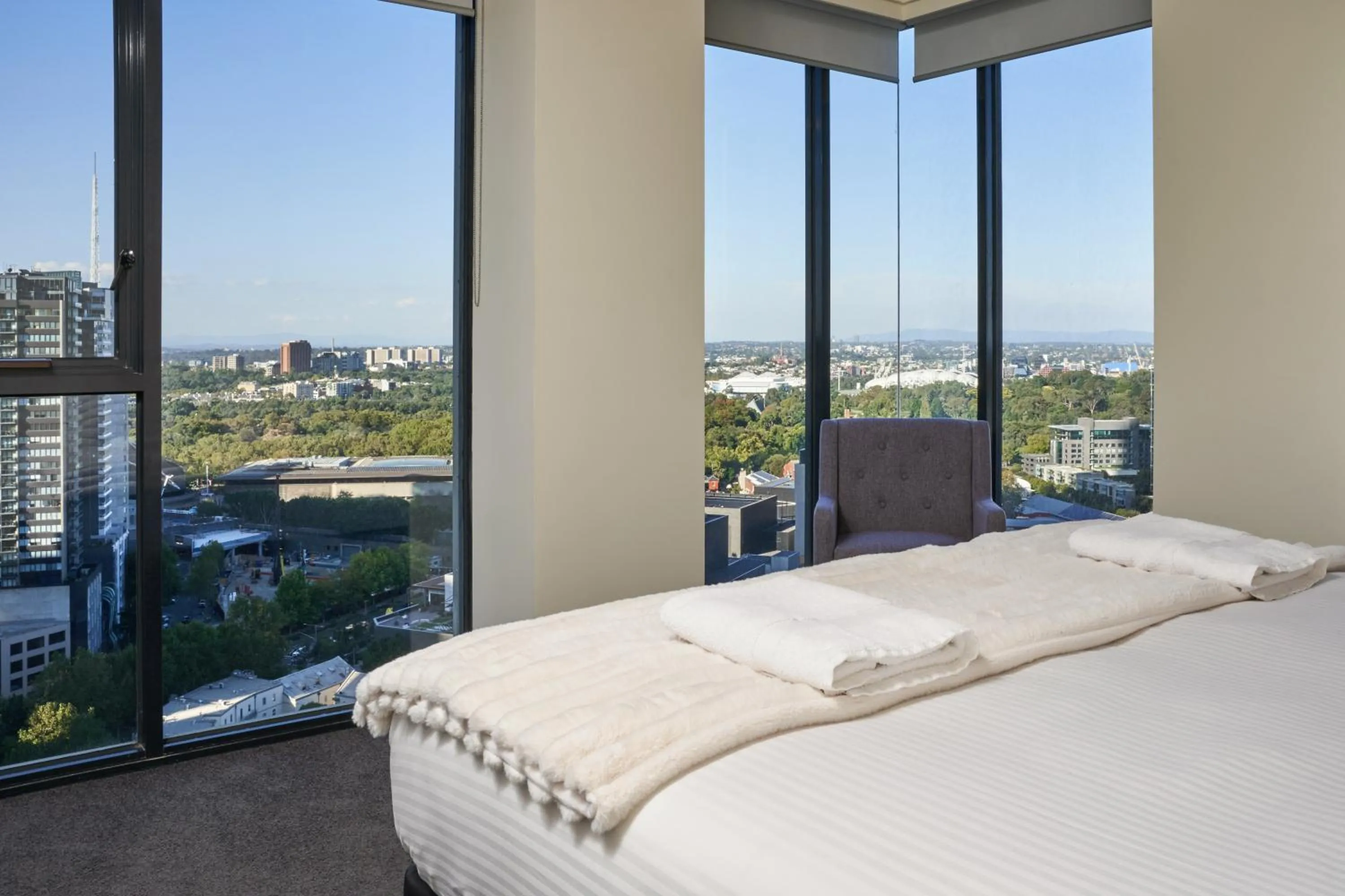 Bedroom, Bed in Exclusive Stays - Sentinel