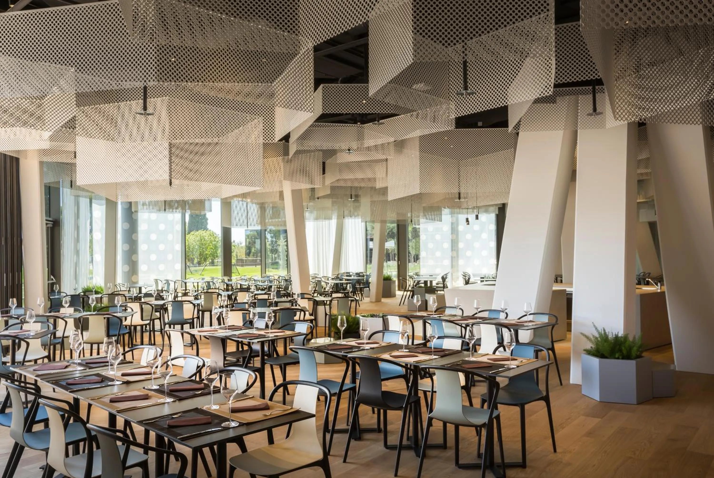 Restaurant/places to eat in Maistra Select Family Hotel Amarin