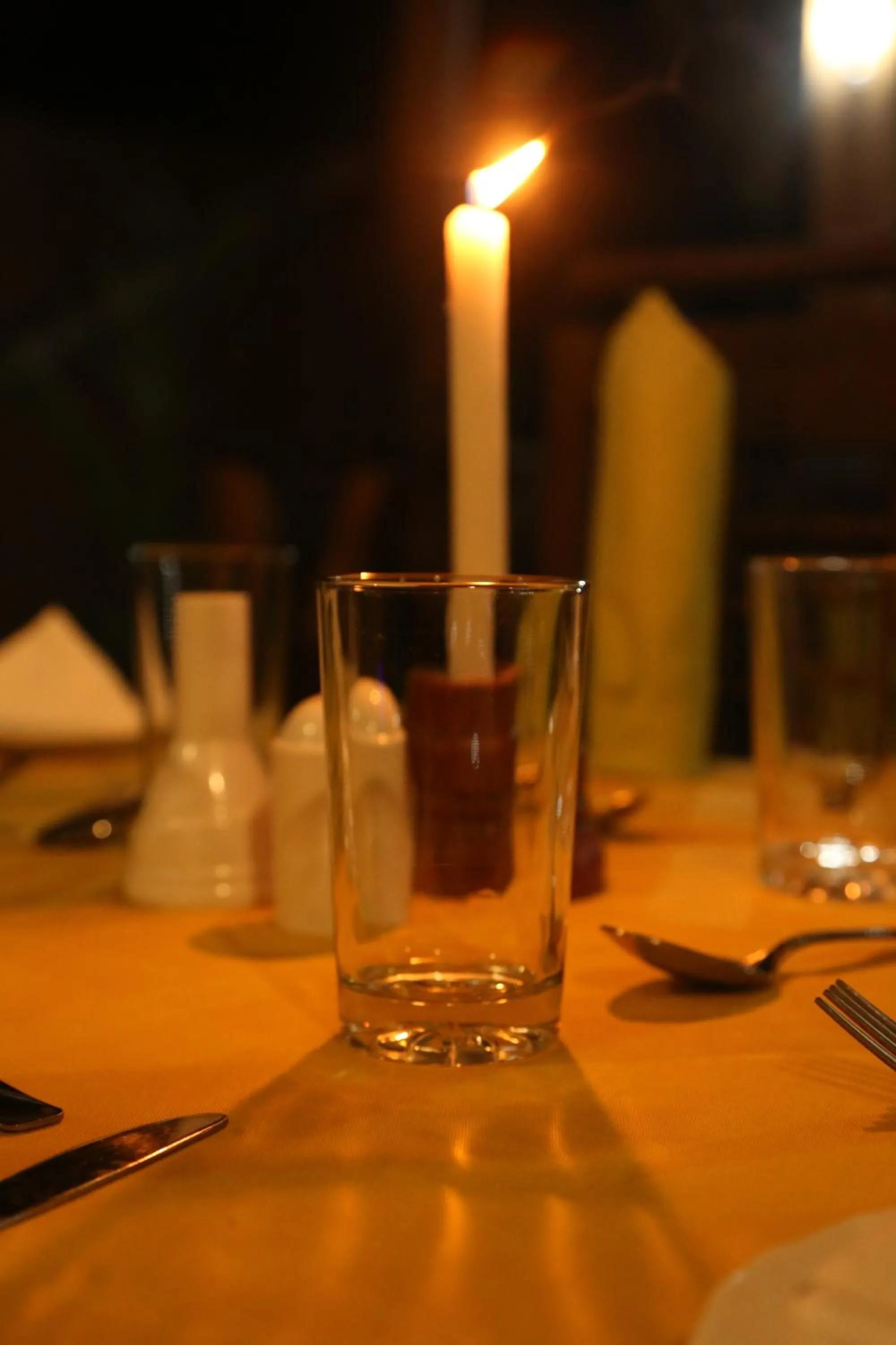 Restaurant/places to eat in The Grand Yala Hotel