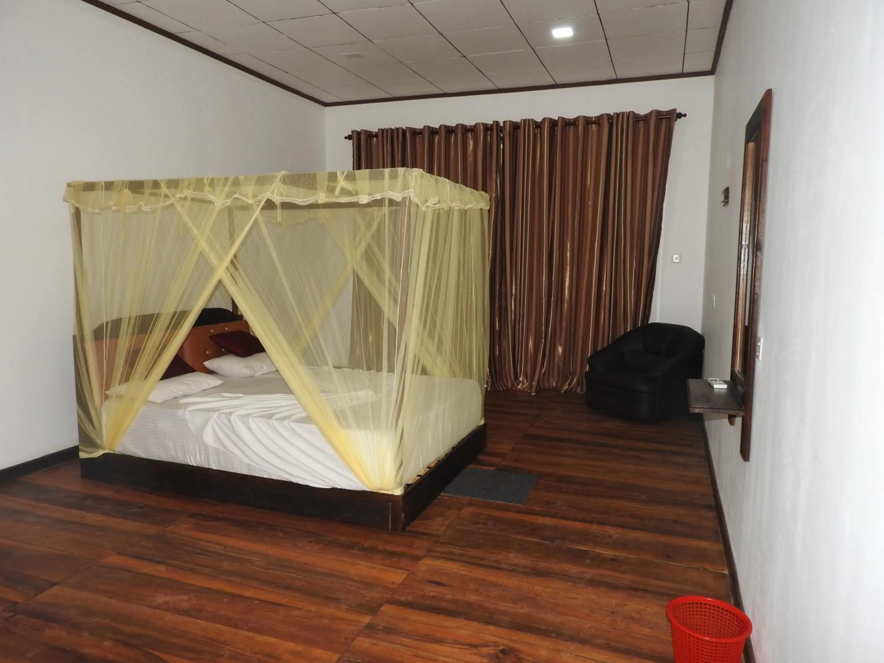 Photo of the whole room, Bed in The Grand Yala Hotel