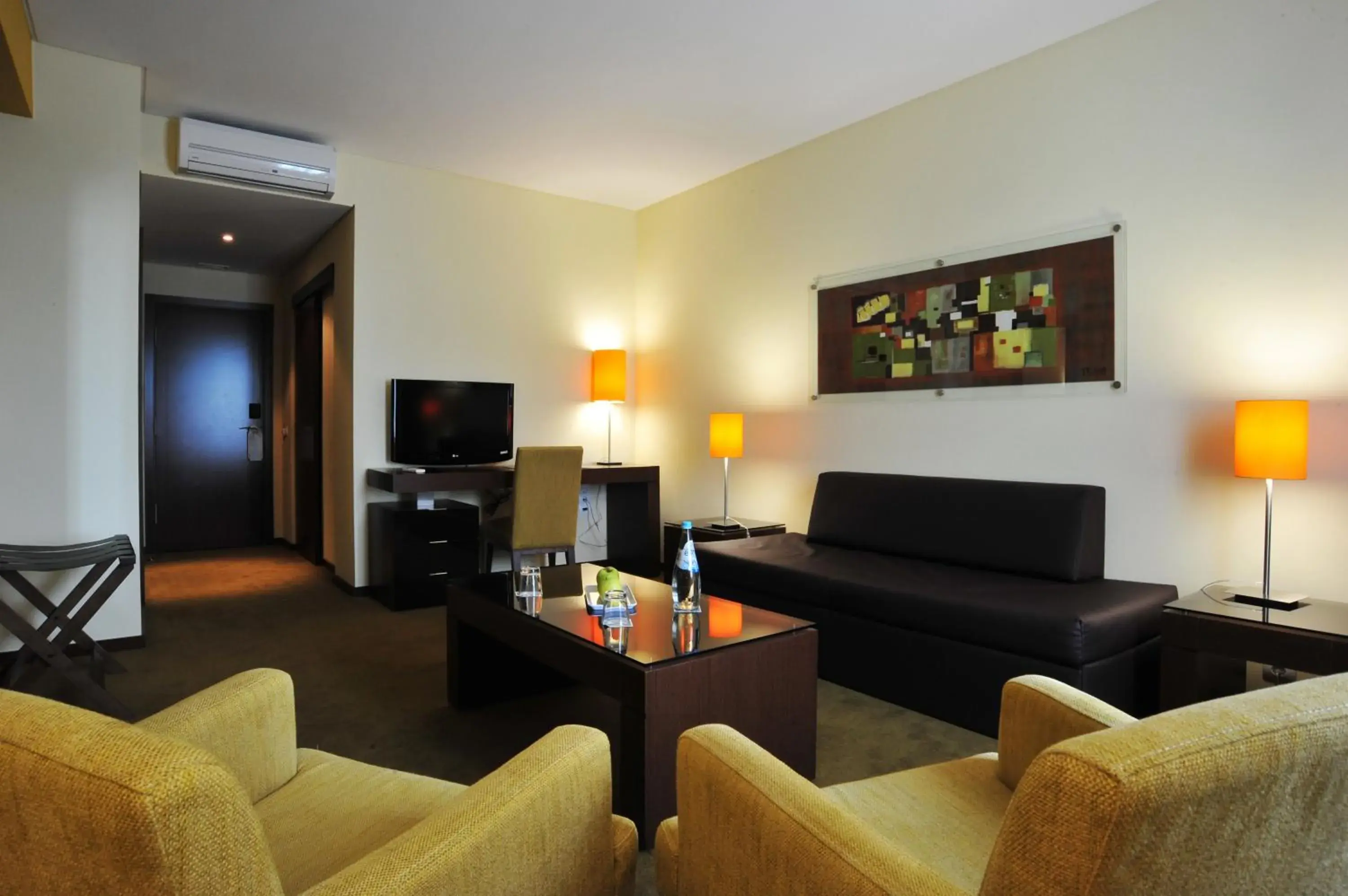 Family Suite (2 Adults + 2 Children) in Vila Gale Coimbra Family Suite (2 Adults + 2 Children) in Vila Gale Coimbra