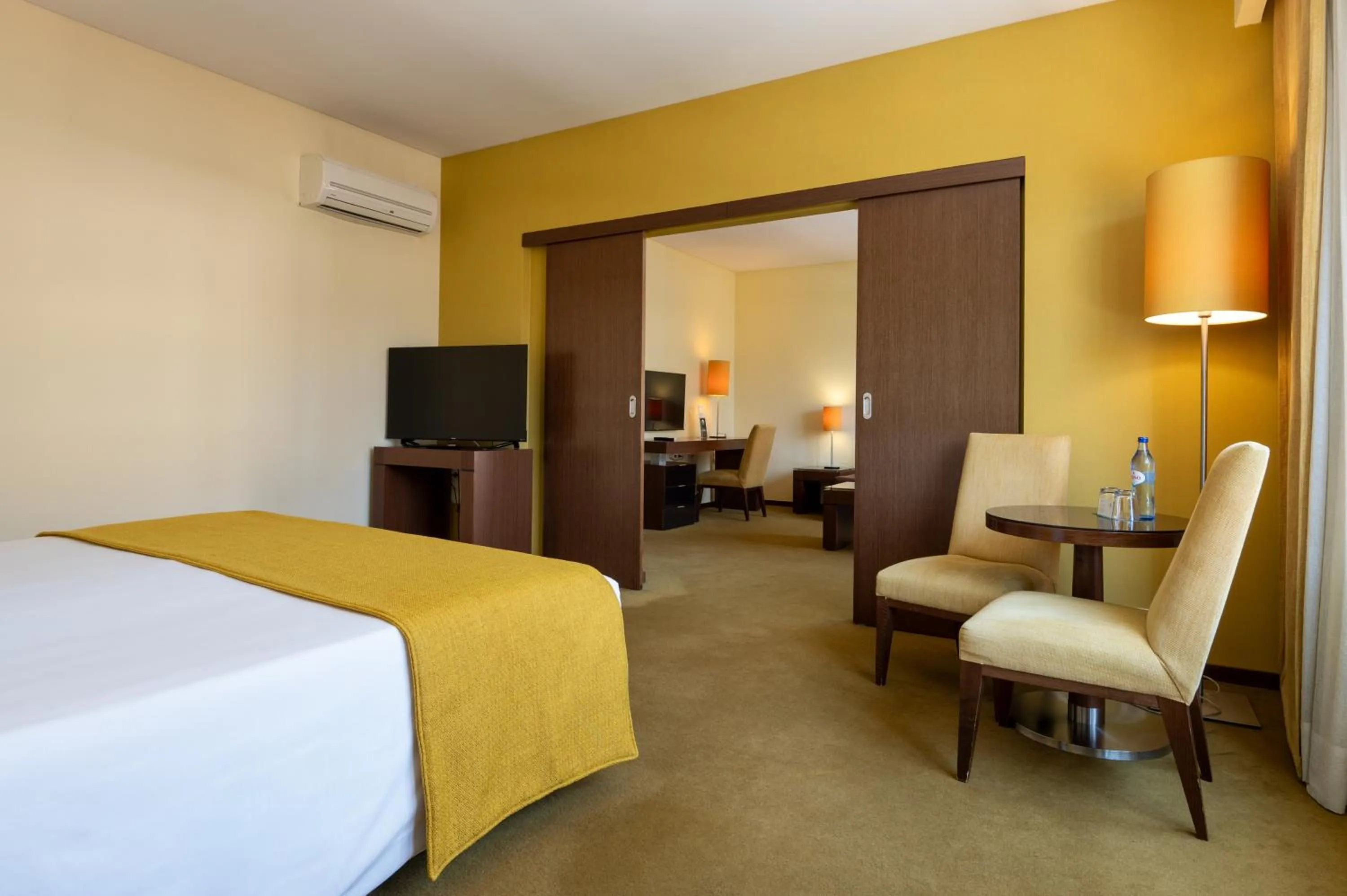 TV and multimedia, Bed in Vila Gale Coimbra