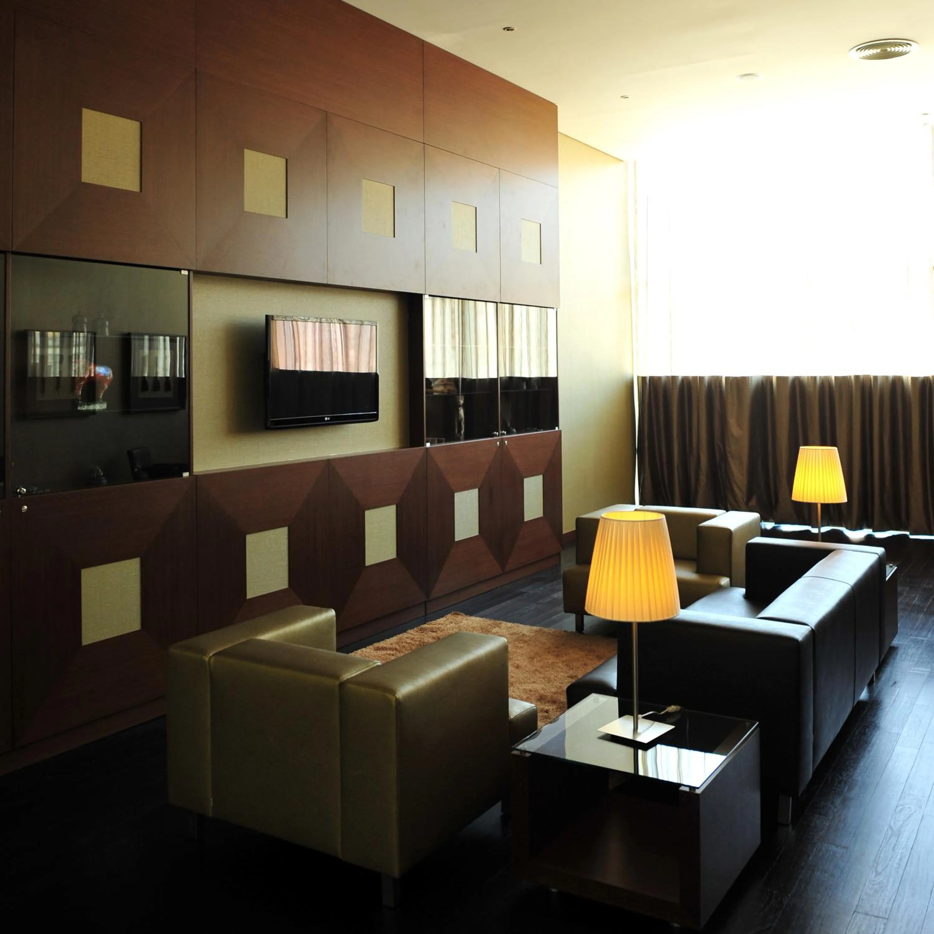 Library in Vila Gale Coimbra