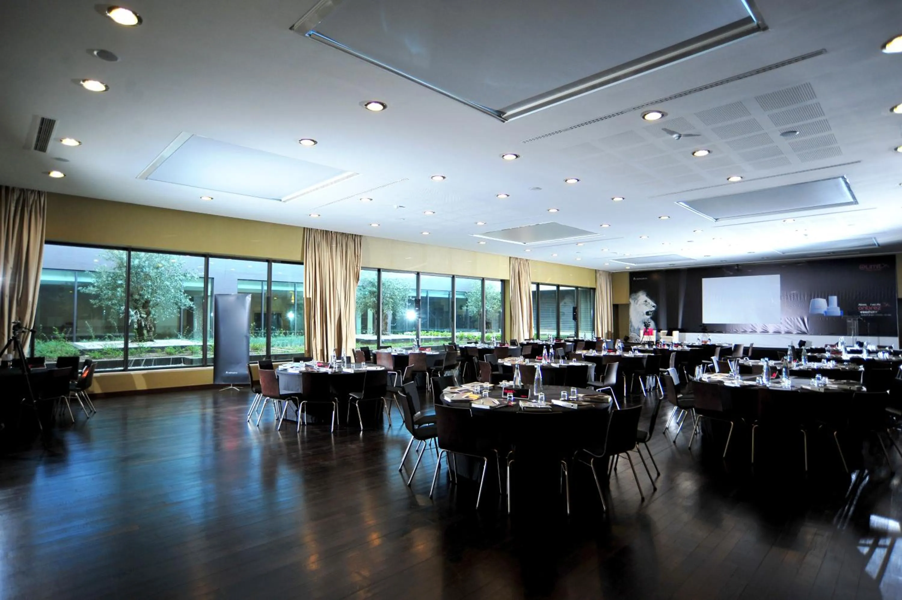 Business facilities in Vila Gale Coimbra