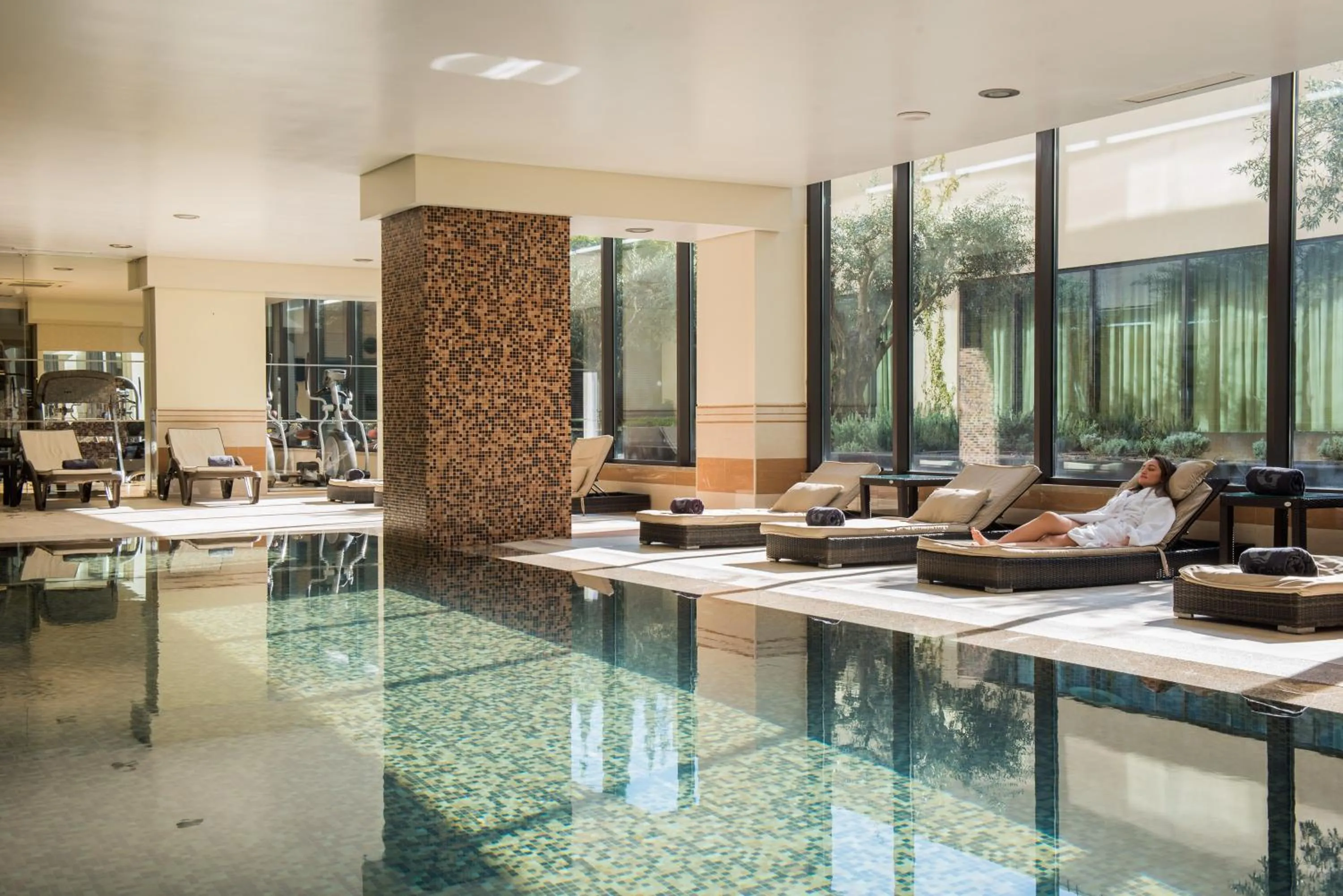 People in Vila Gale Coimbra