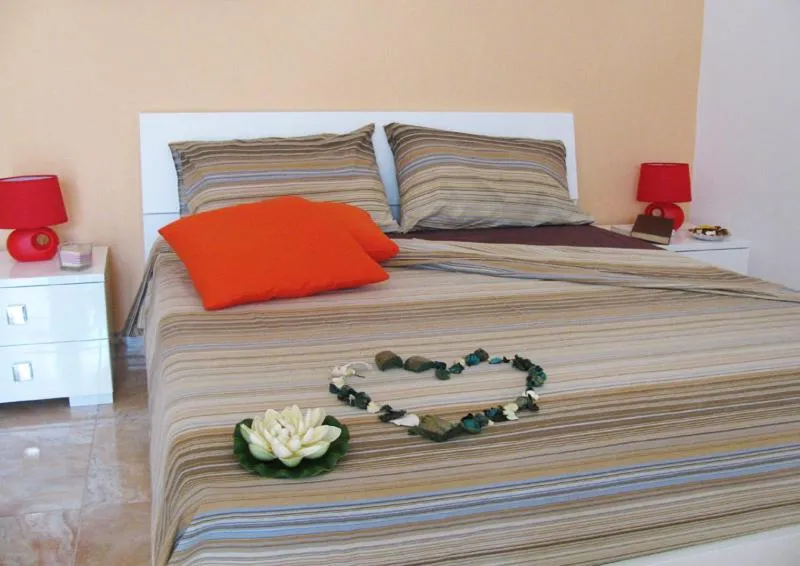 Decorative detail in Ibiscus B&B