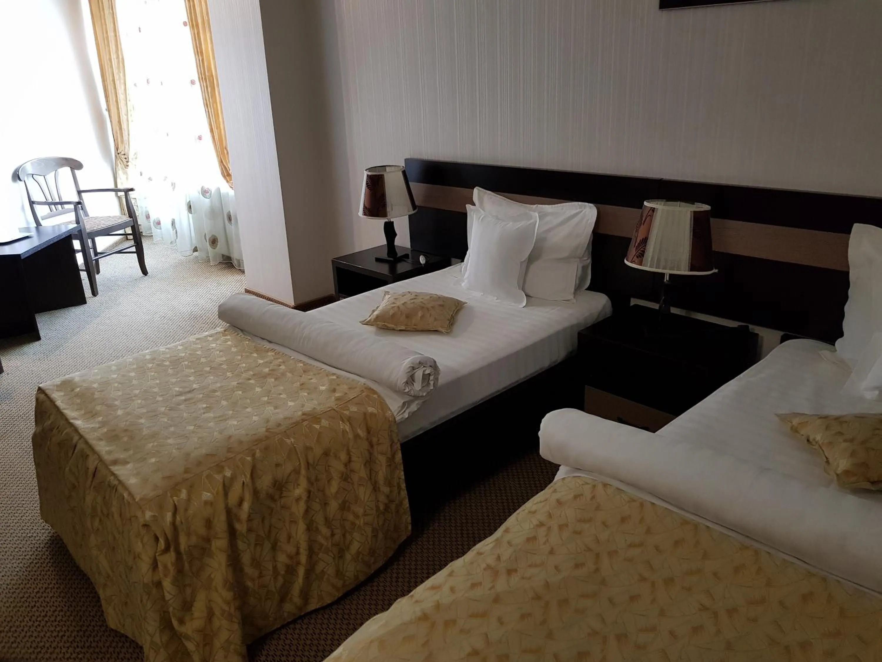 Photo of the whole room, Bed in Indiana Hotel