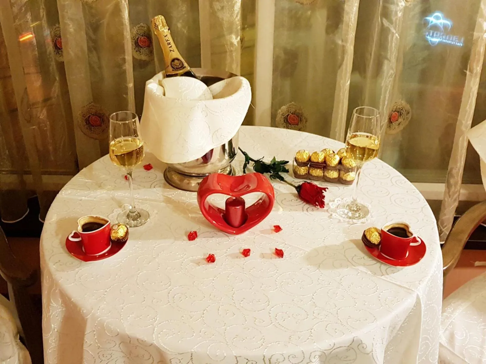 Time of day in Indiana Hotel