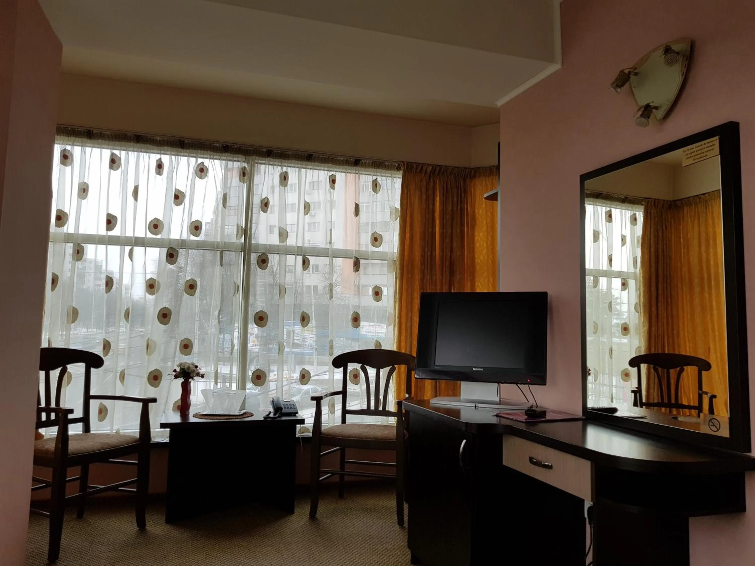 TV and multimedia in Indiana Hotel