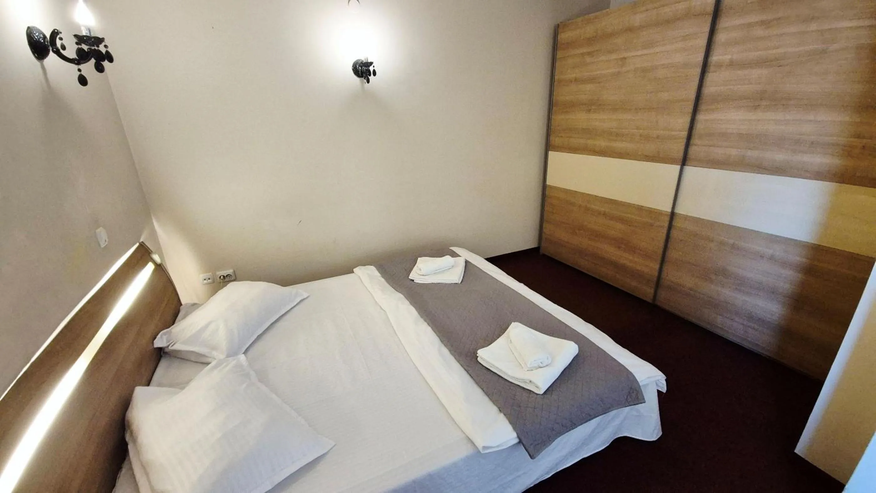 Photo of the whole room, Bed in Hotel Imperial