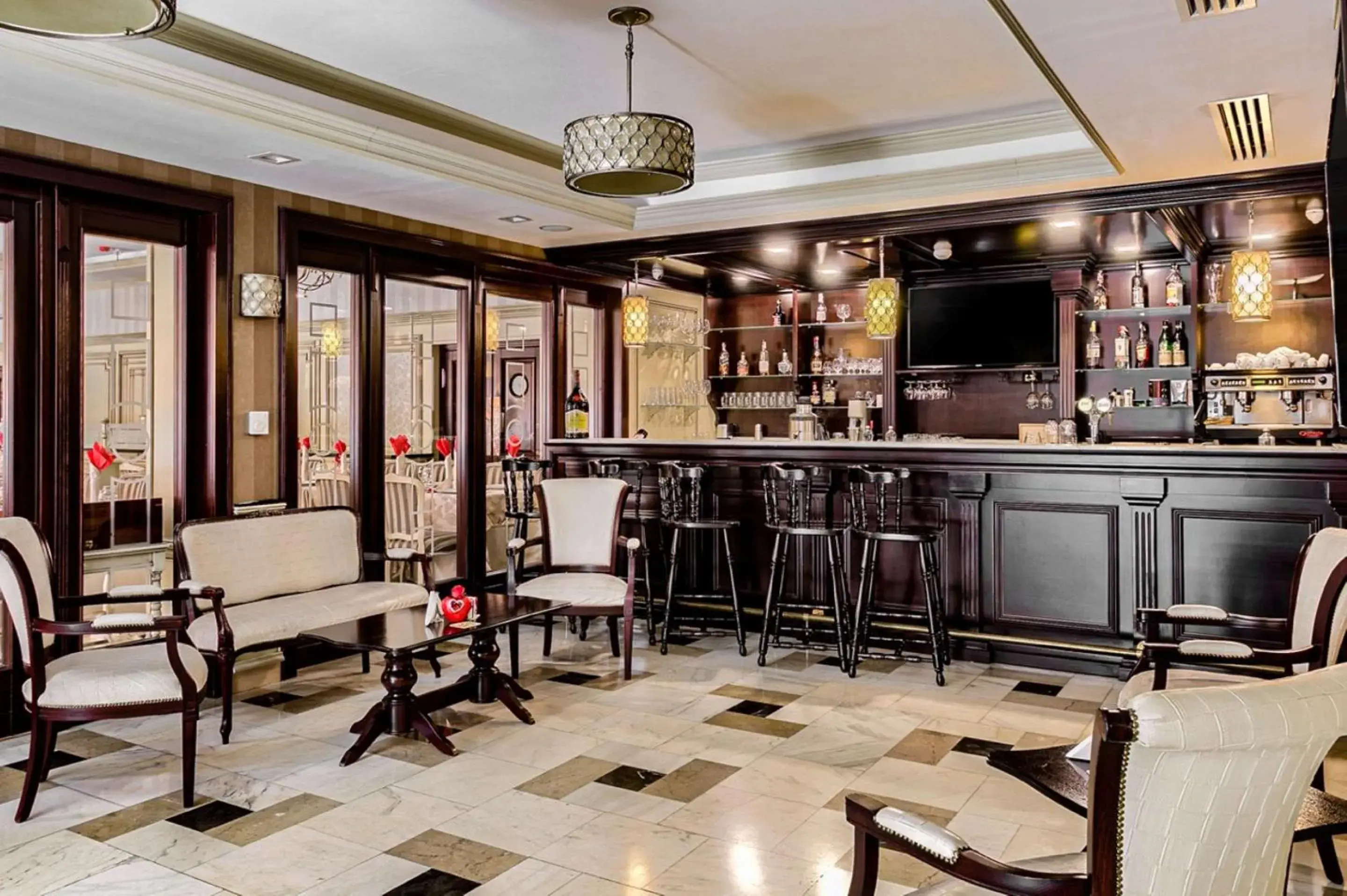 Lounge or bar in Best Western Central Hotel Lounge or bar in Best Western Central Hotel