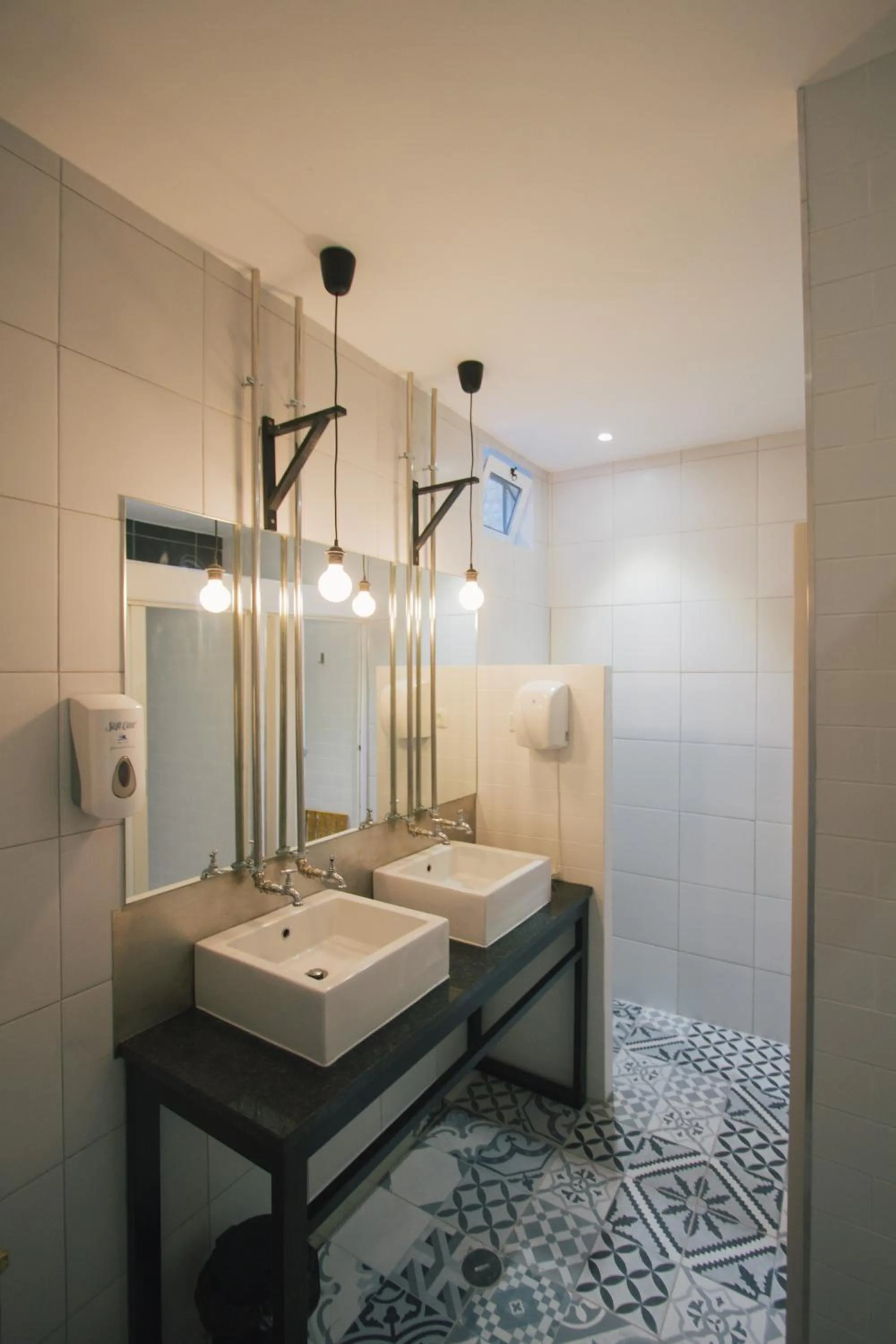 Bathroom in PTM DownTown Hostel&Suites