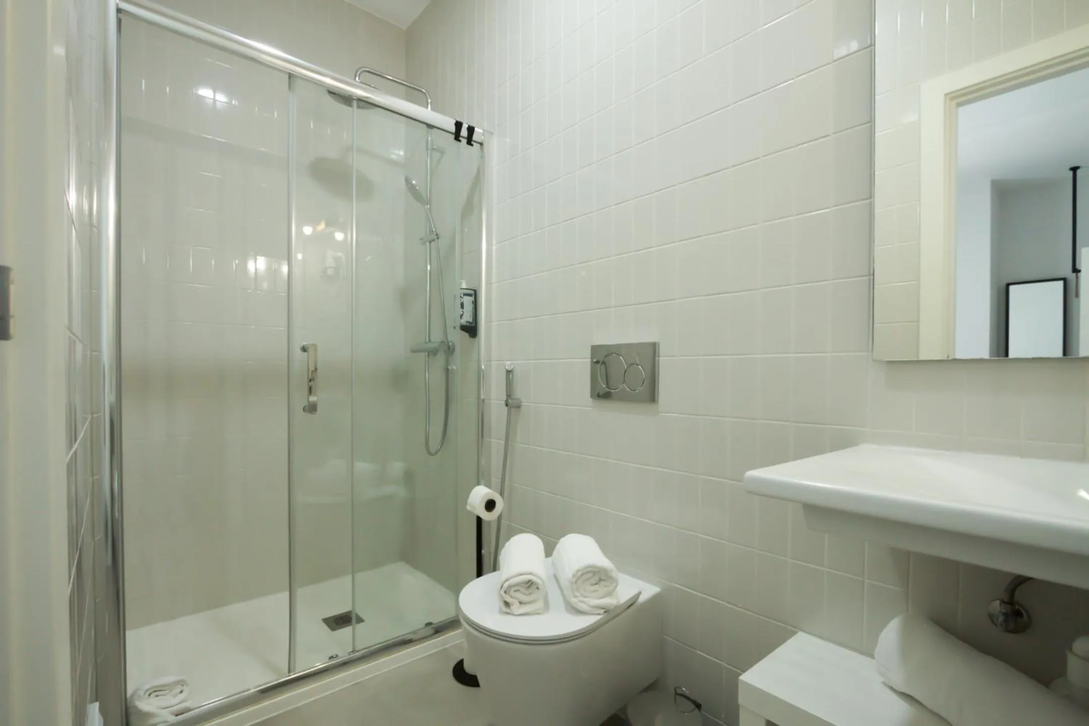 Bathroom in PTM DownTown Hostel&Suites