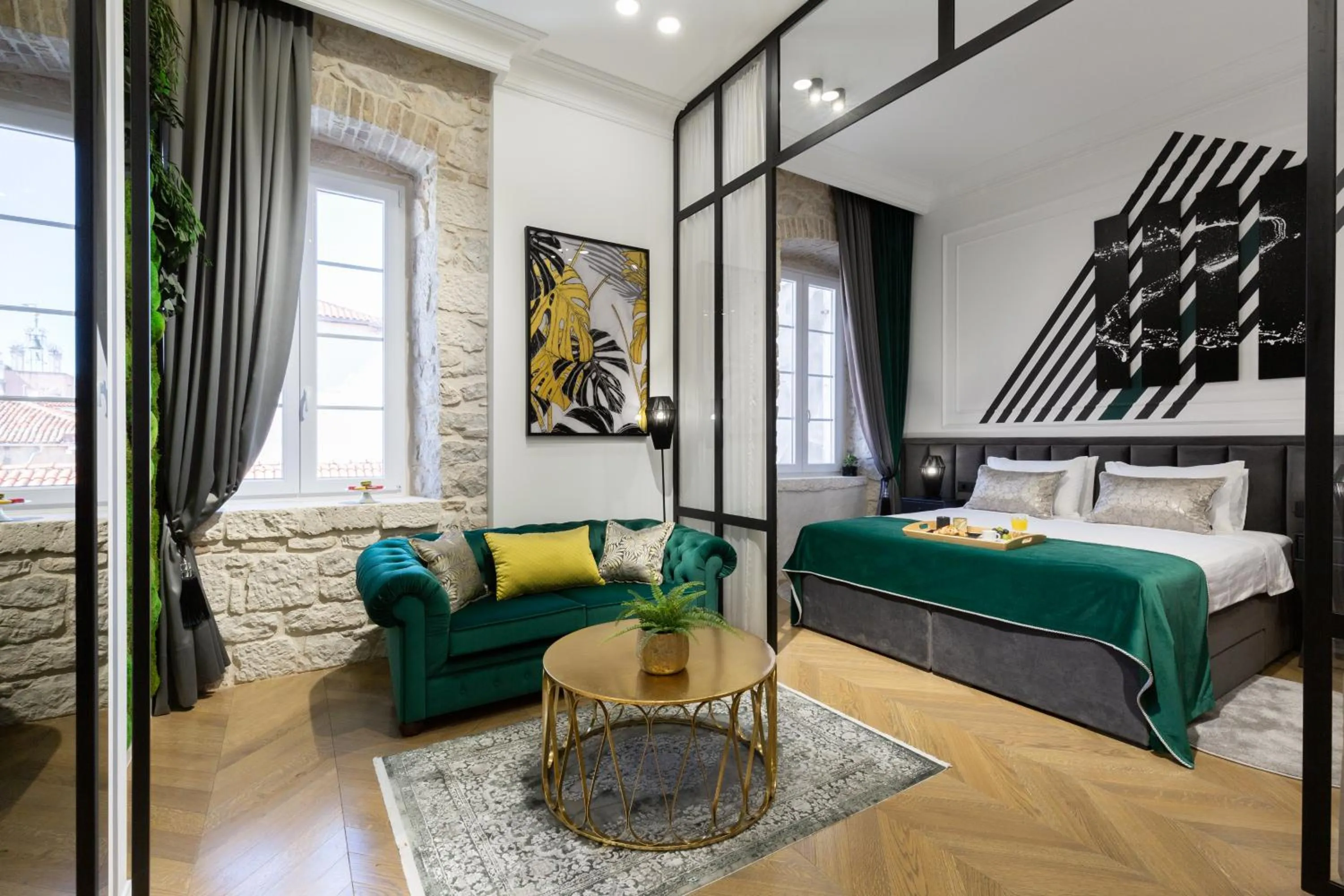 Deluxe Suite in DeZign Superior Apartments & Rooms