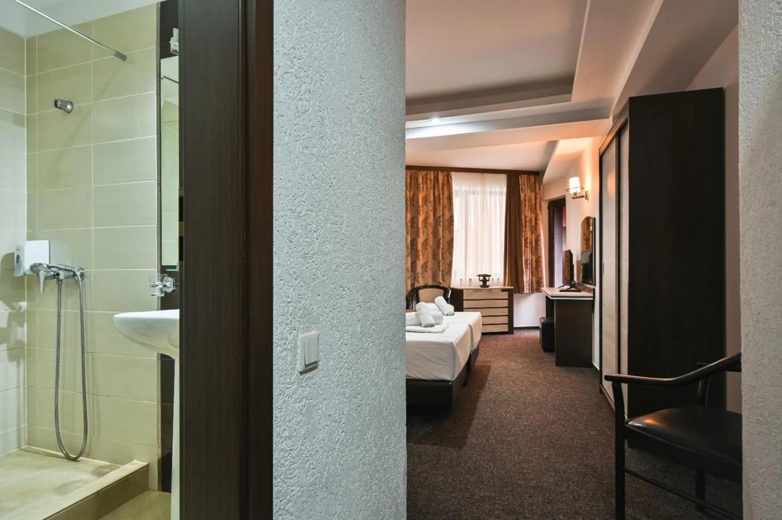 Photo of the whole room, Bed in Hotel Razvan