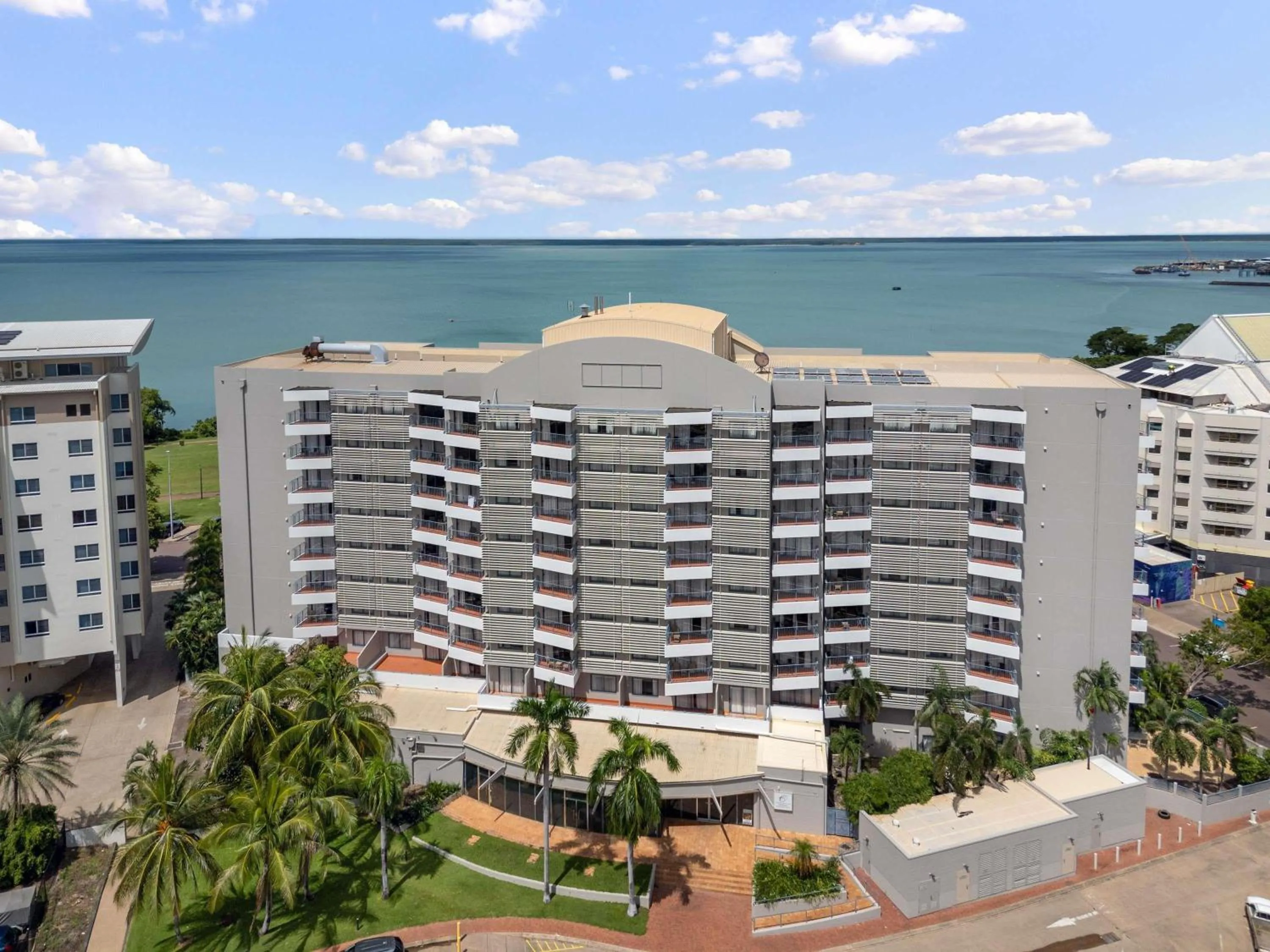 Property building in Mantra on The Esplanade