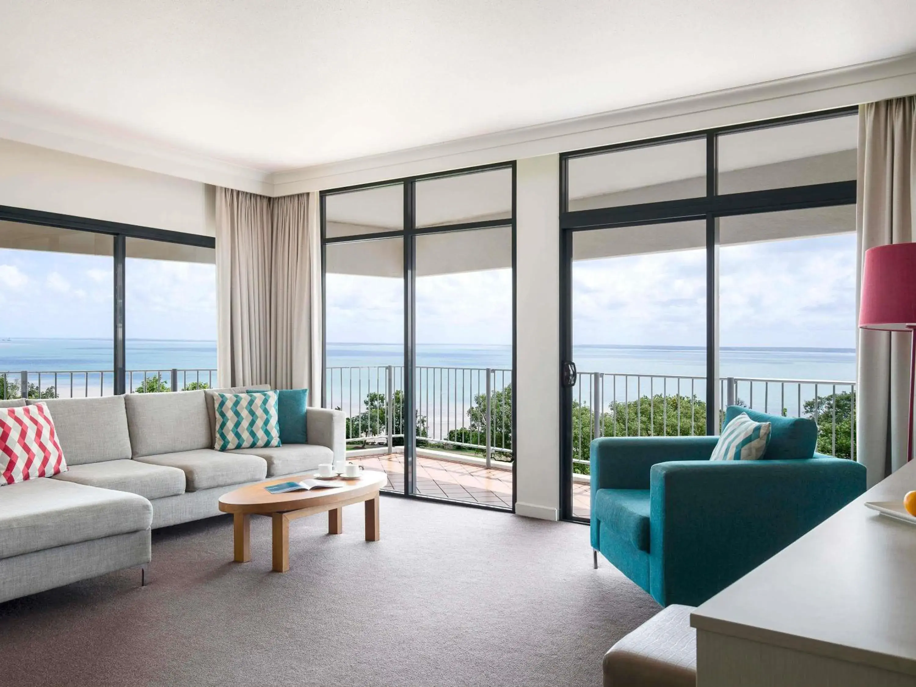 Property building in Mantra on The Esplanade Property building in Mantra on The Esplanade