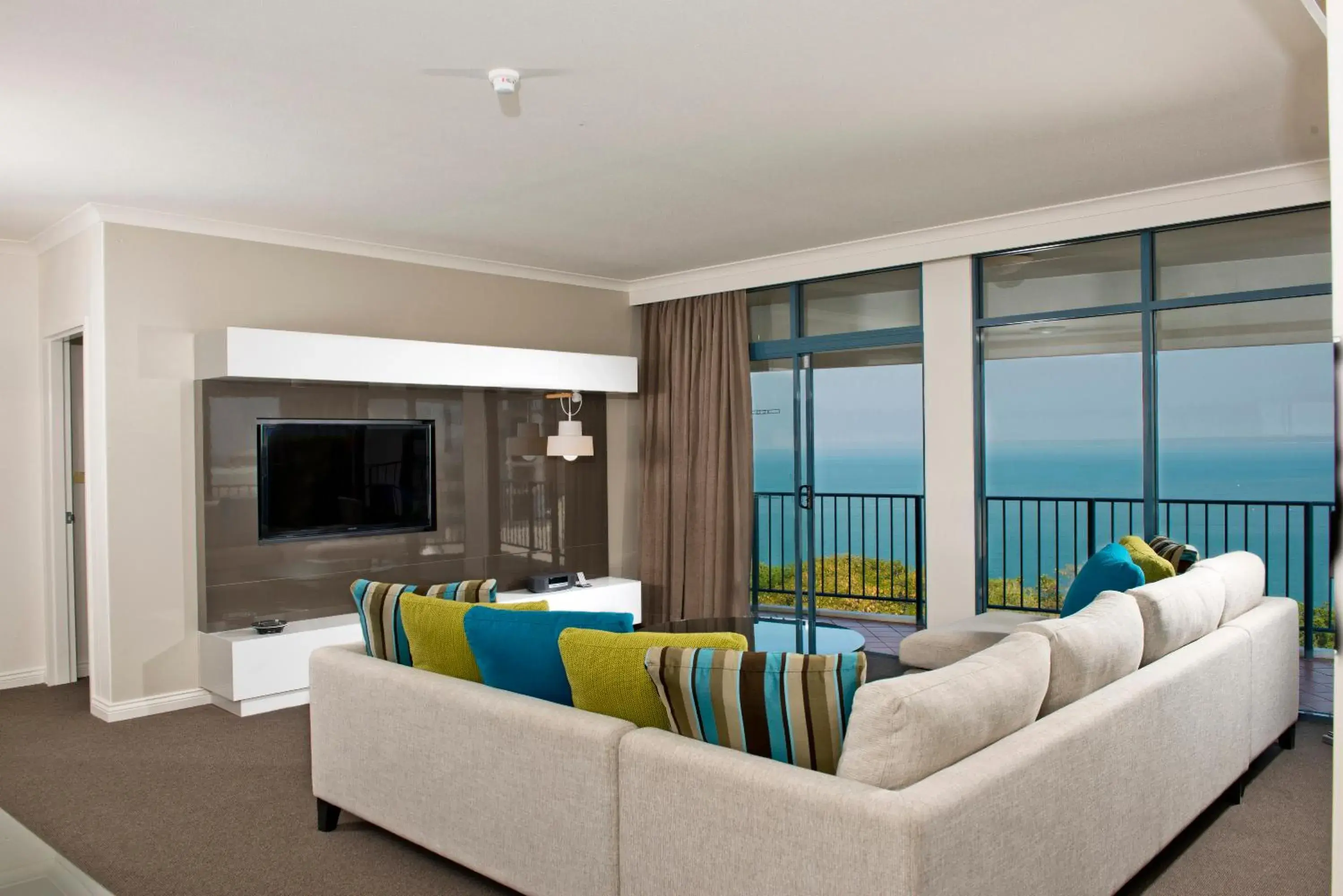 Living room in Mantra on The Esplanade Living room in Mantra on The Esplanade