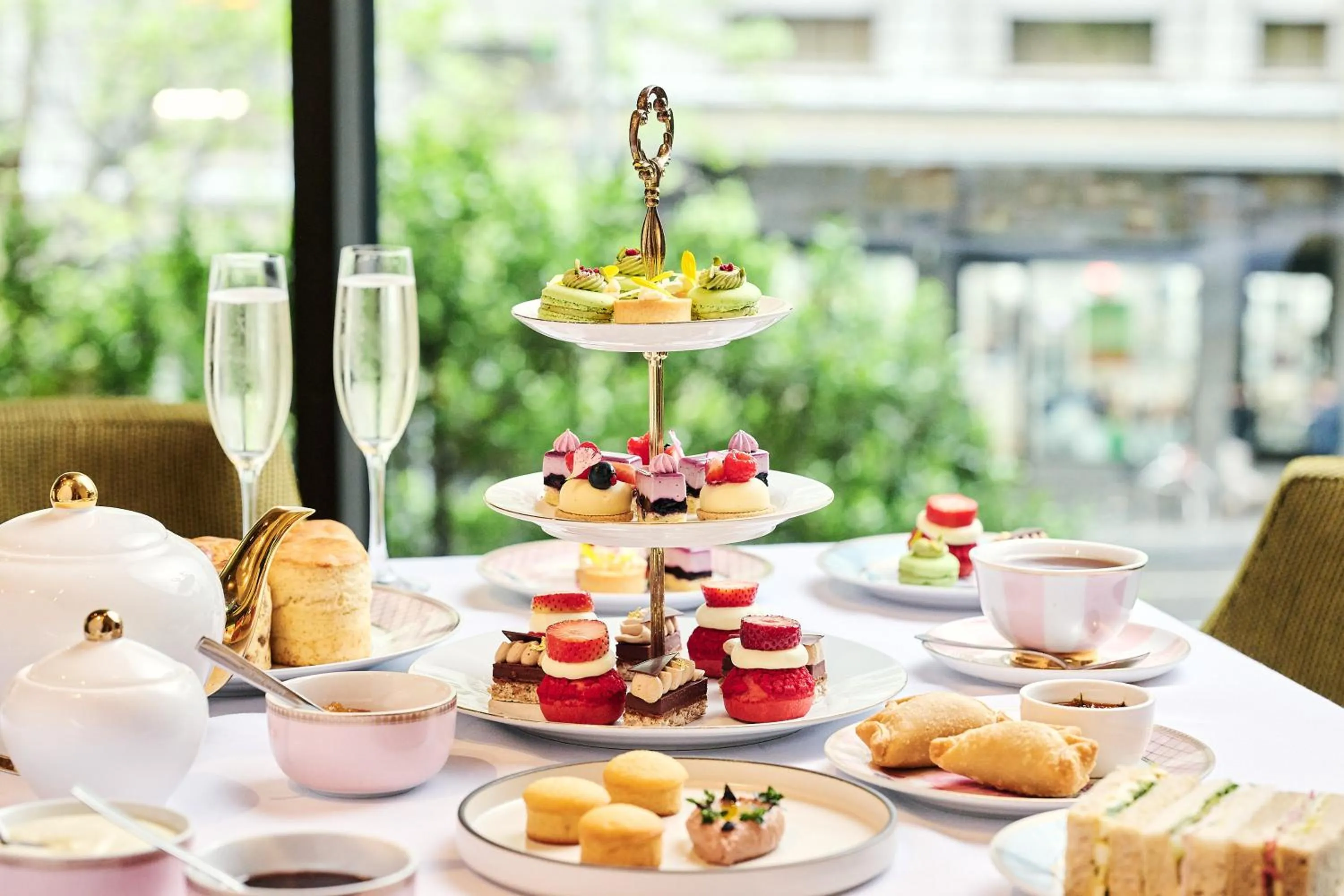 Restaurant/places to eat in Grand Hyatt Melbourne