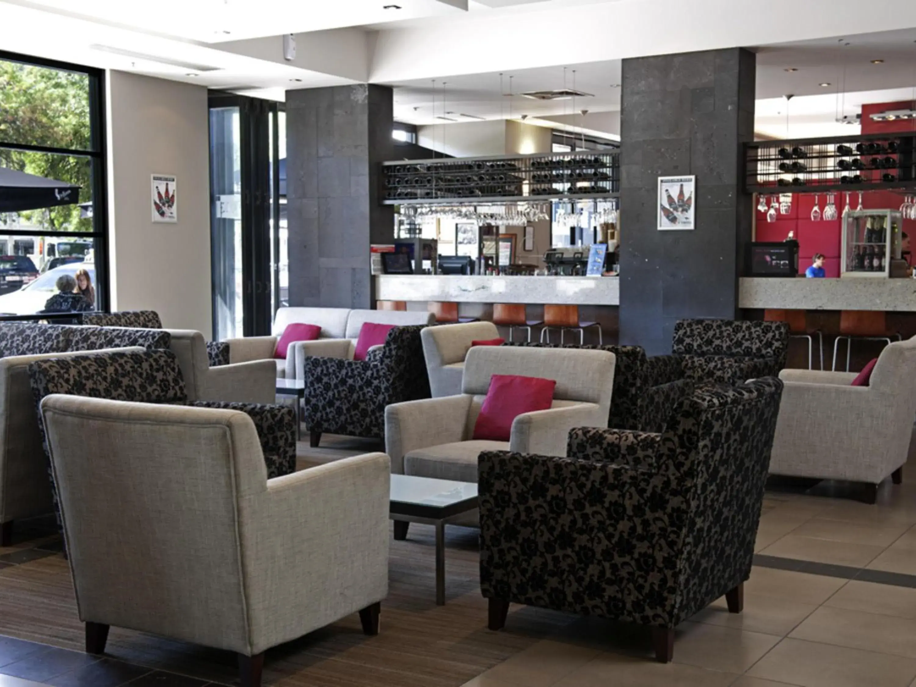 Restaurant/places to eat in Mantra Hindmarsh Square Restaurant/places to eat in Mantra Hindmarsh Square