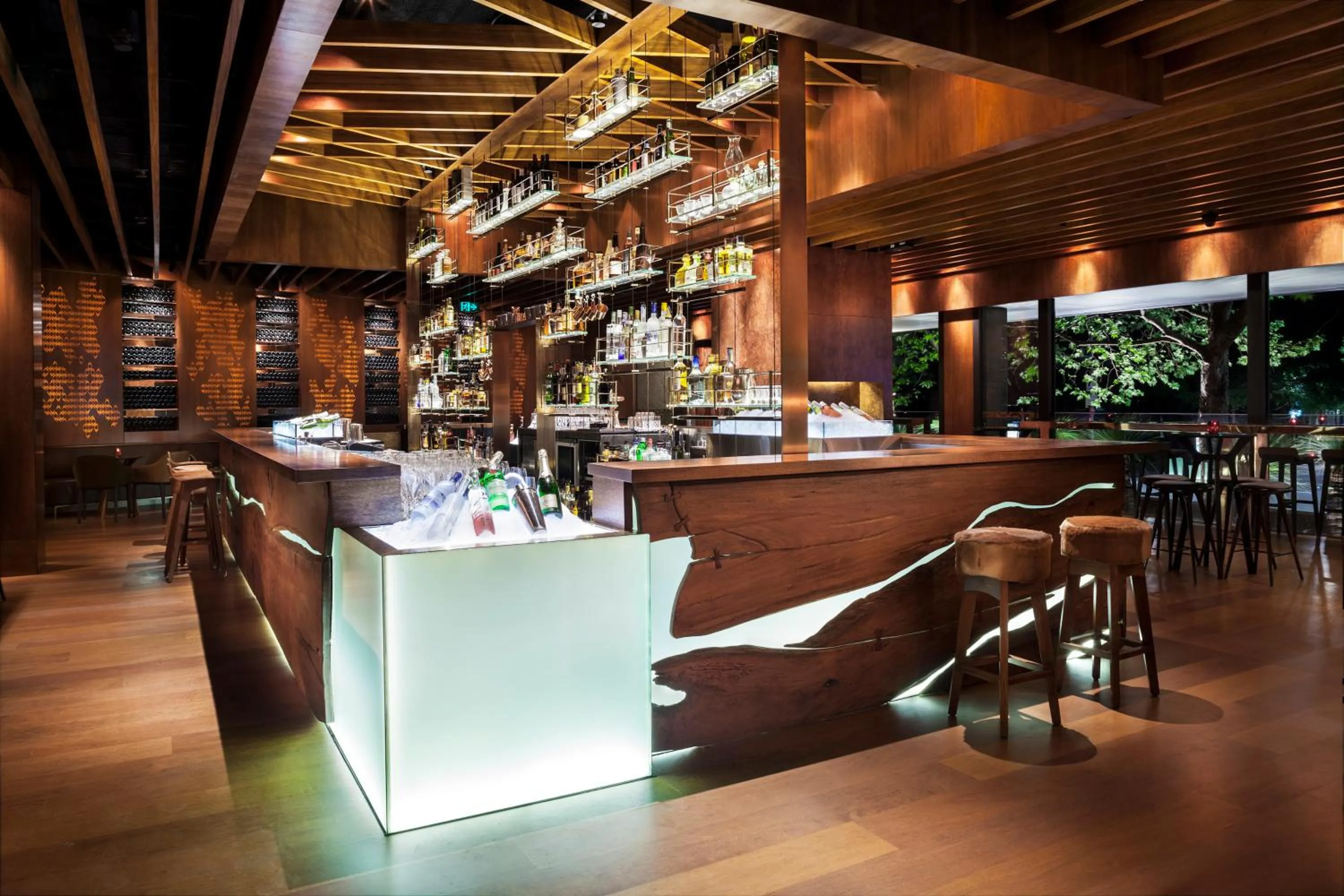 Lounge or bar in Four Seasons Hotel Sydney