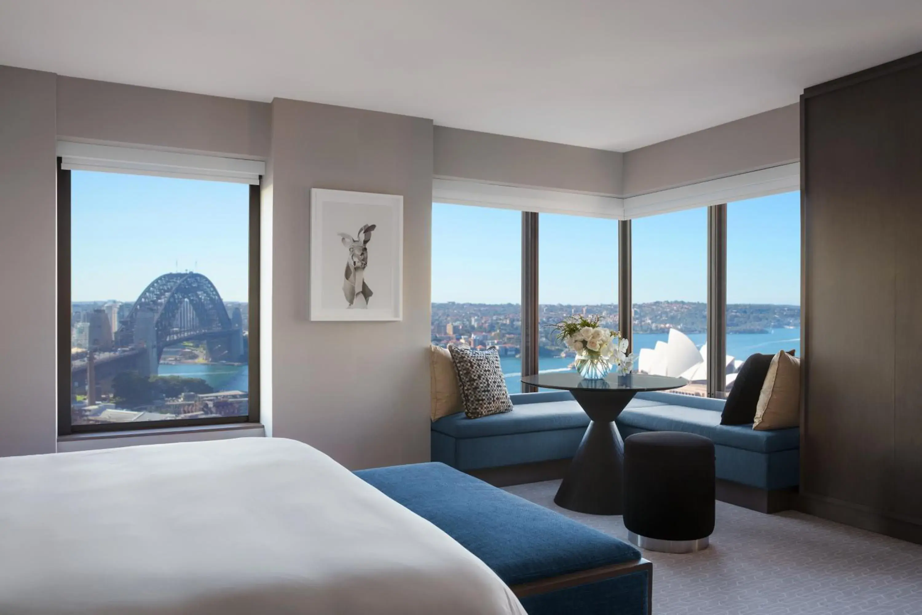 Sea view, Bed in Four Seasons Hotel Sydney Sea view, Bed in Four Seasons Hotel Sydney