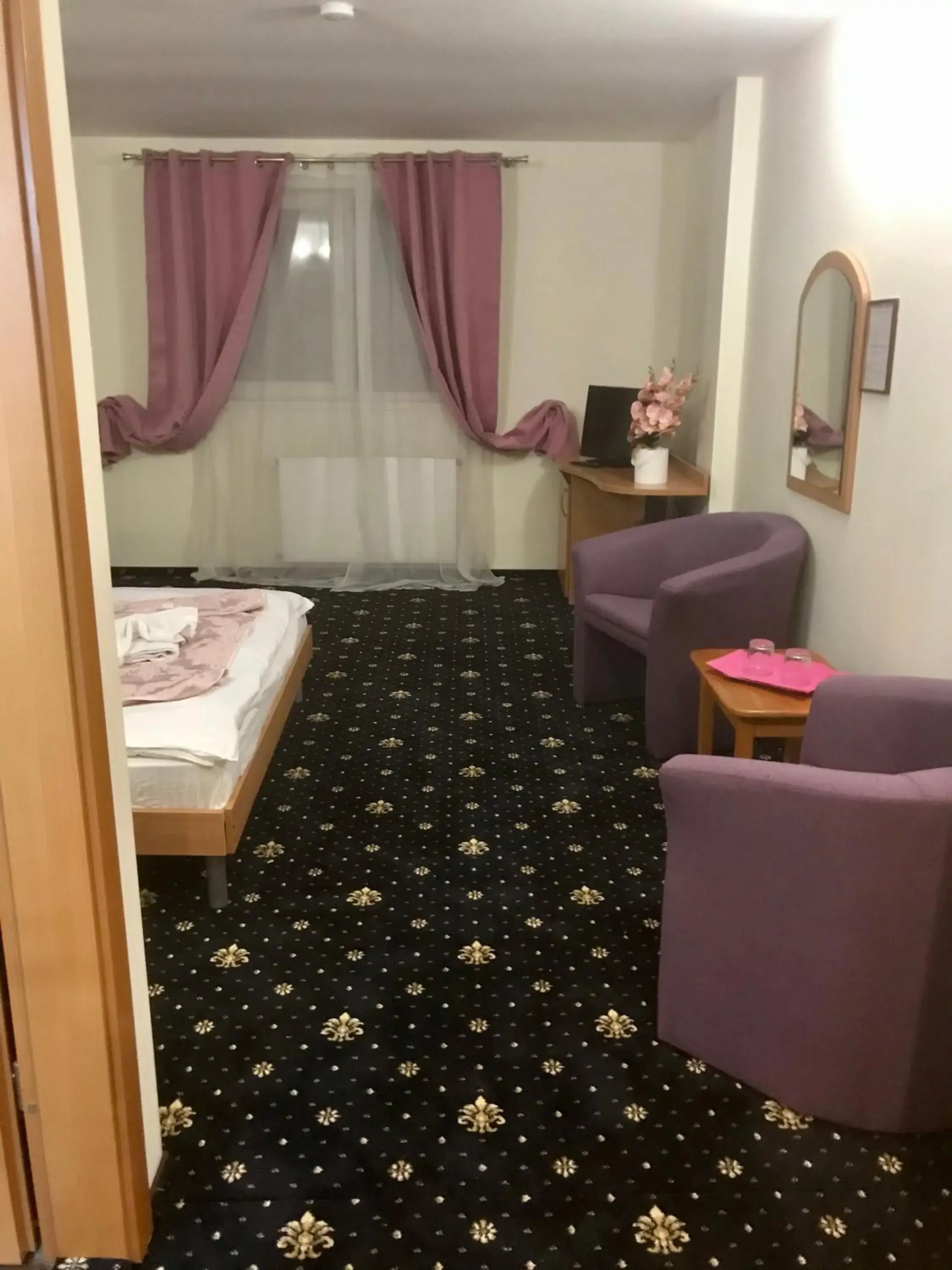 Bed in Hotel Vandia Bed in Hotel Vandia