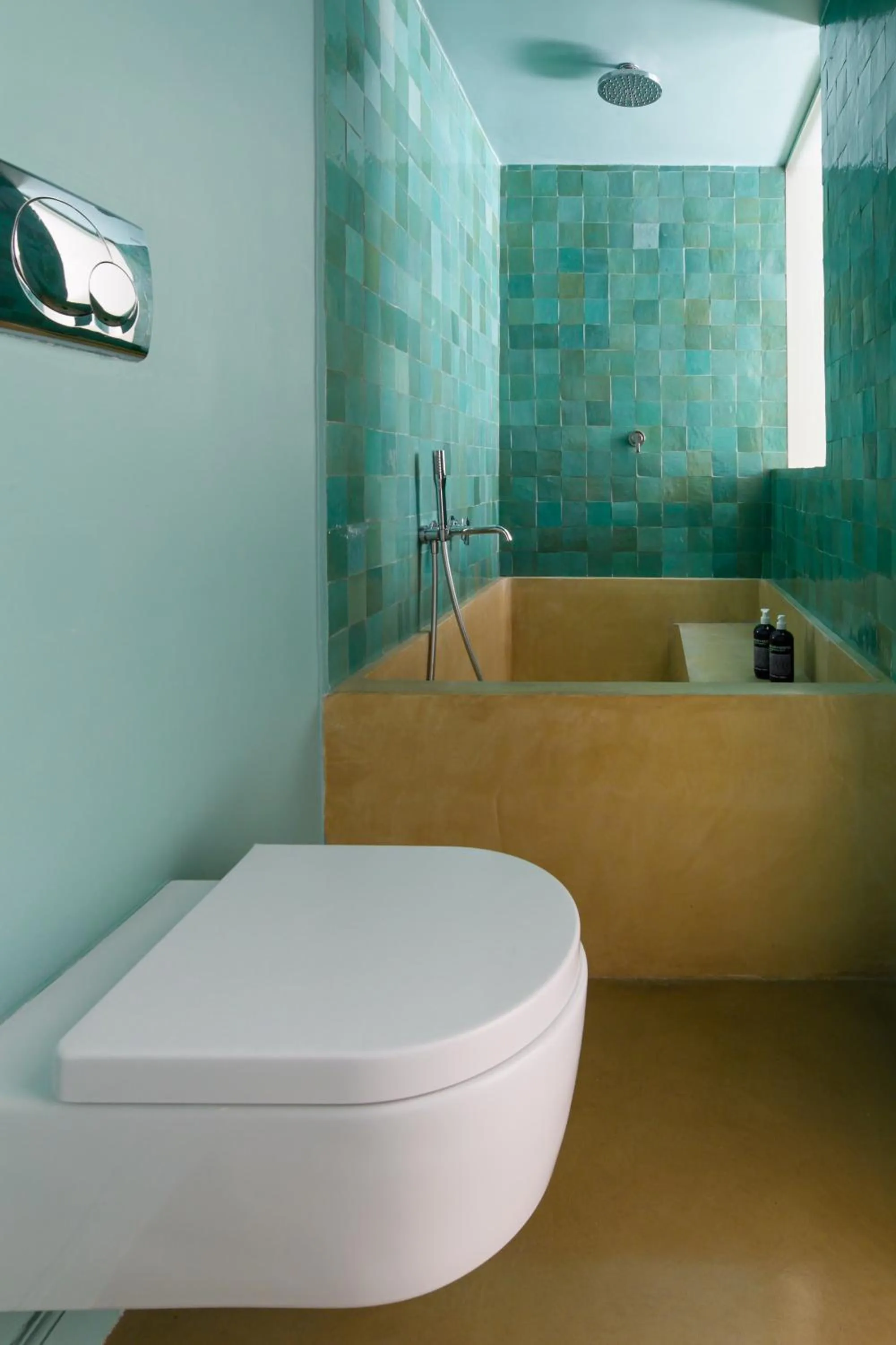 Bath in Prêtáloger Verdi 18