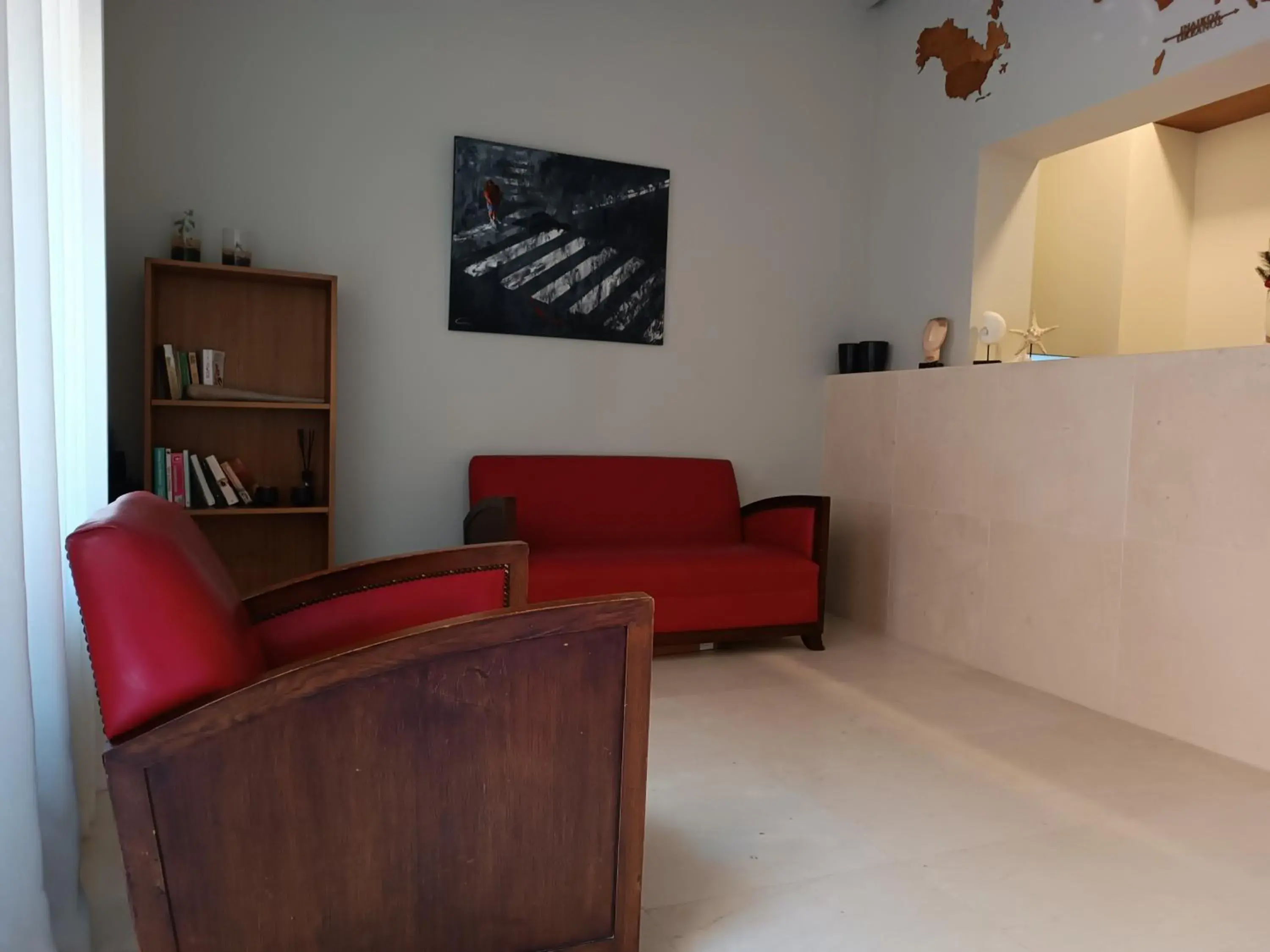 Property building in Candia Suites & Rooms Property building in Candia Suites & Rooms