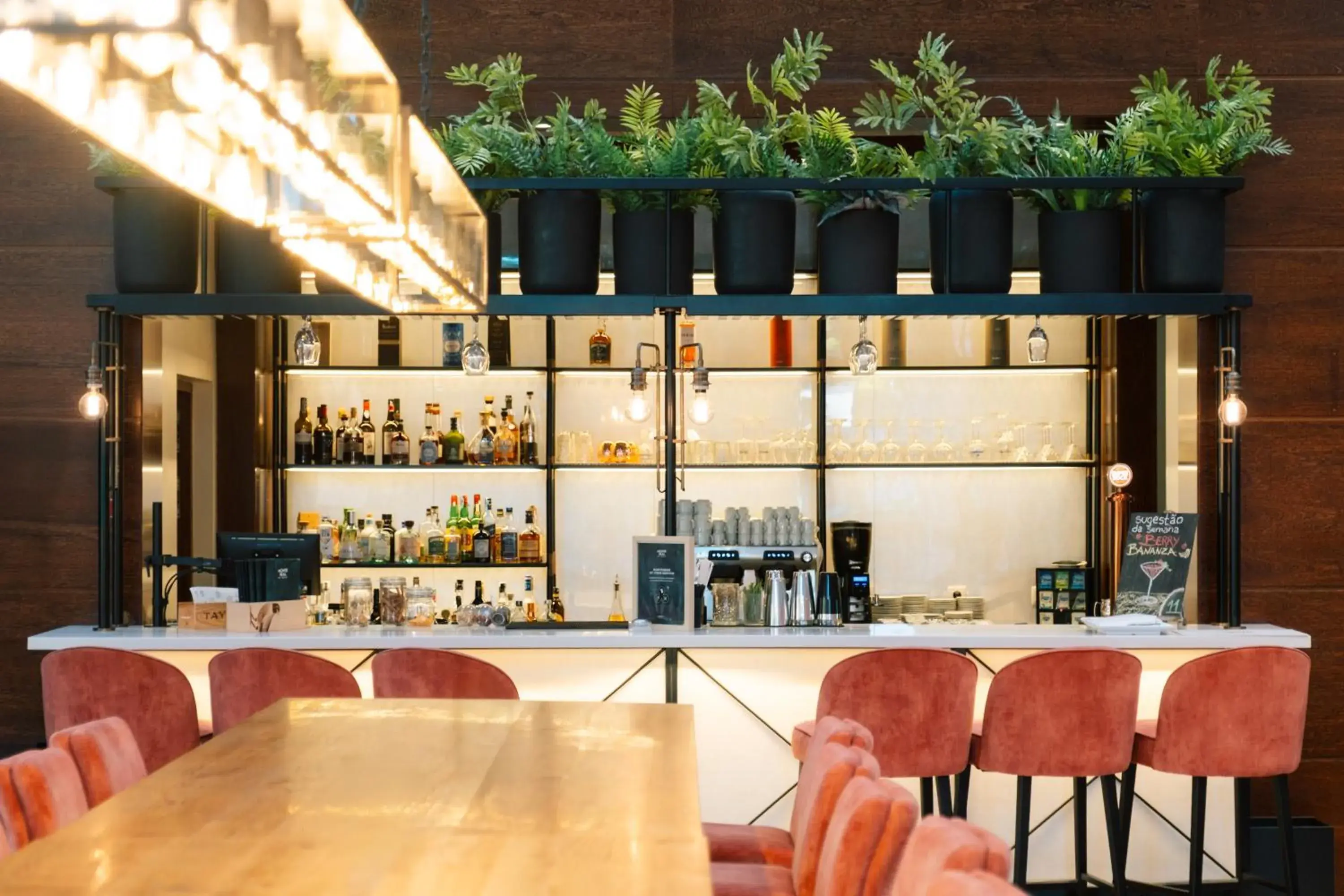 Lounge or bar in Monte Real - Hotel, Termas & Spa Lounge or bar in Monte Real - Hotel, Termas & Spa