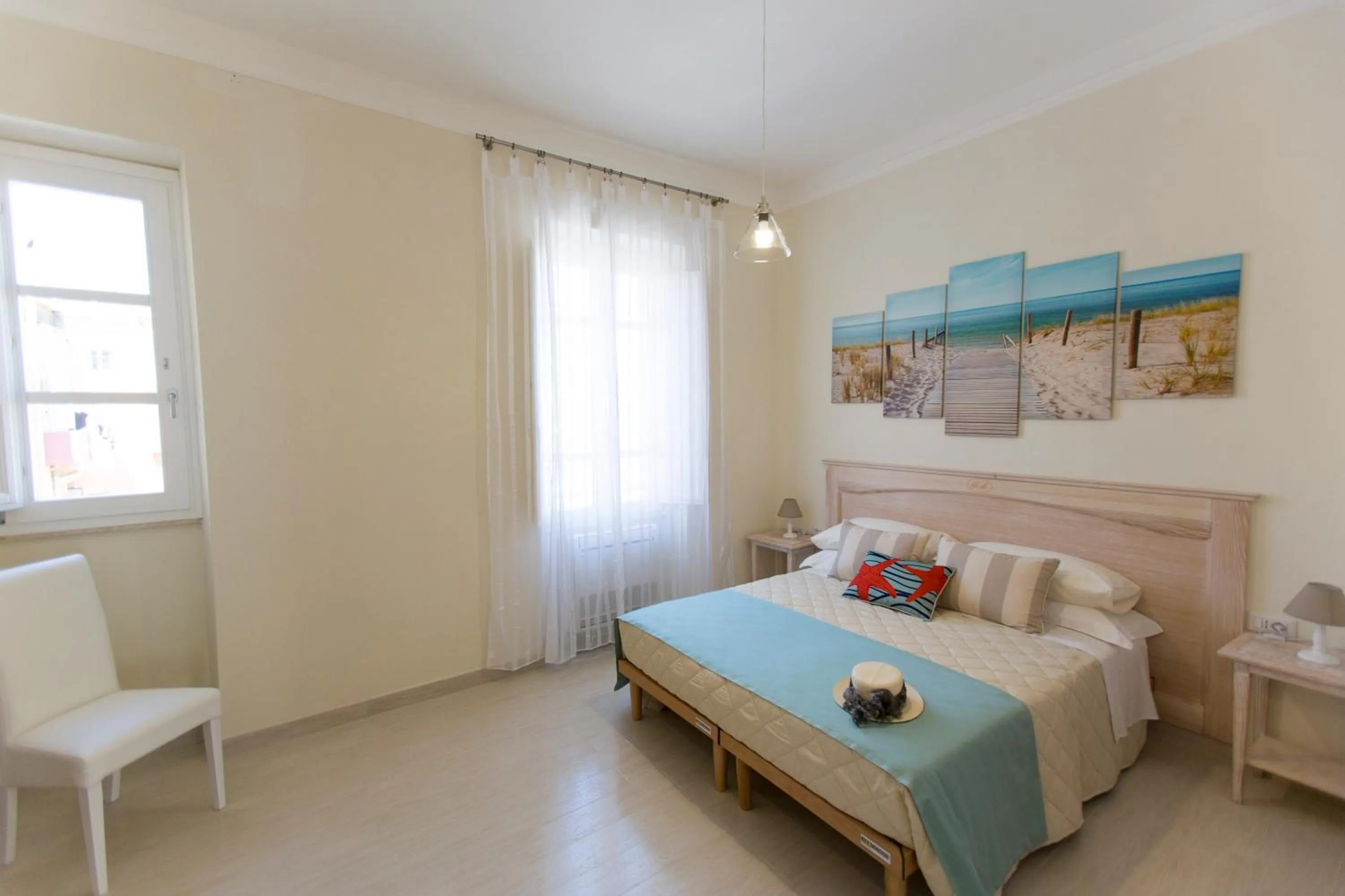 Staff, Bed in Brezza Marina Luxury Rooms