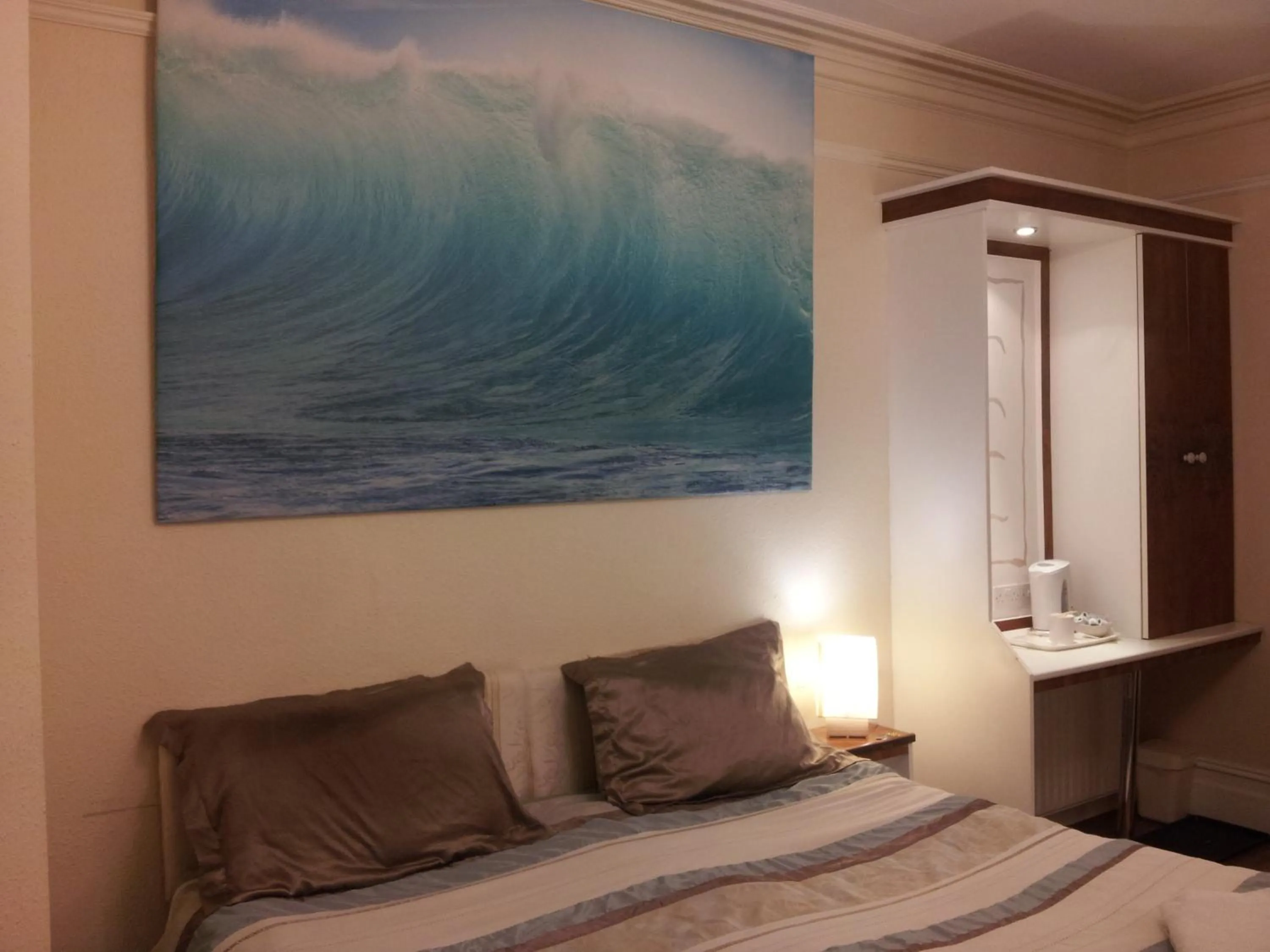 Area and facilities, Bed in Anand Lodge