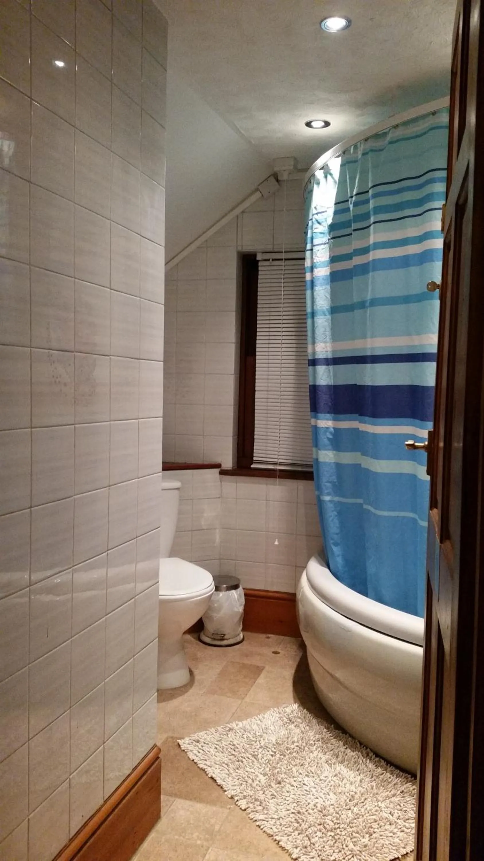 Bathroom in Anand Lodge