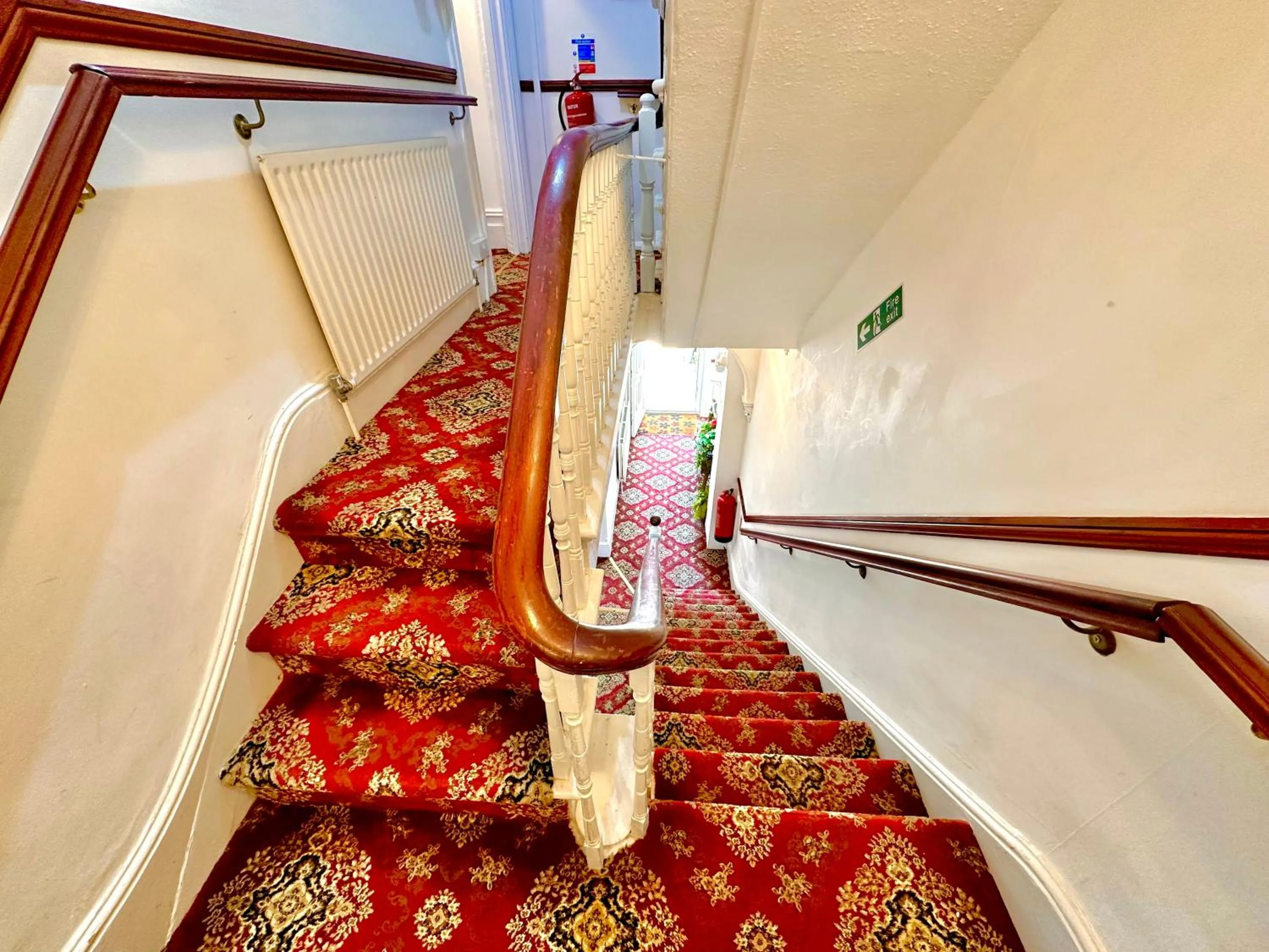 Property building in Anand Lodge