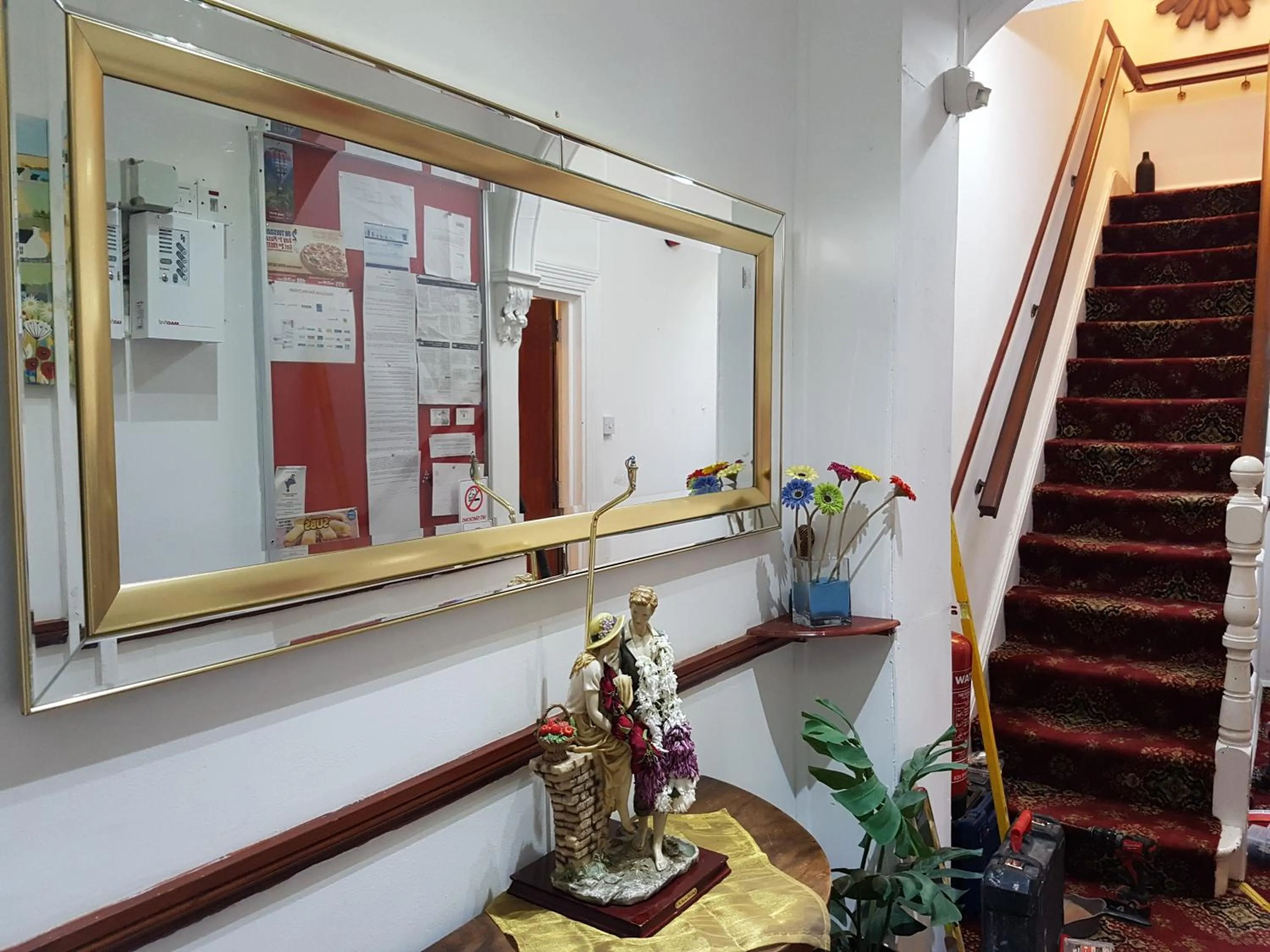 Property building in Anand Lodge