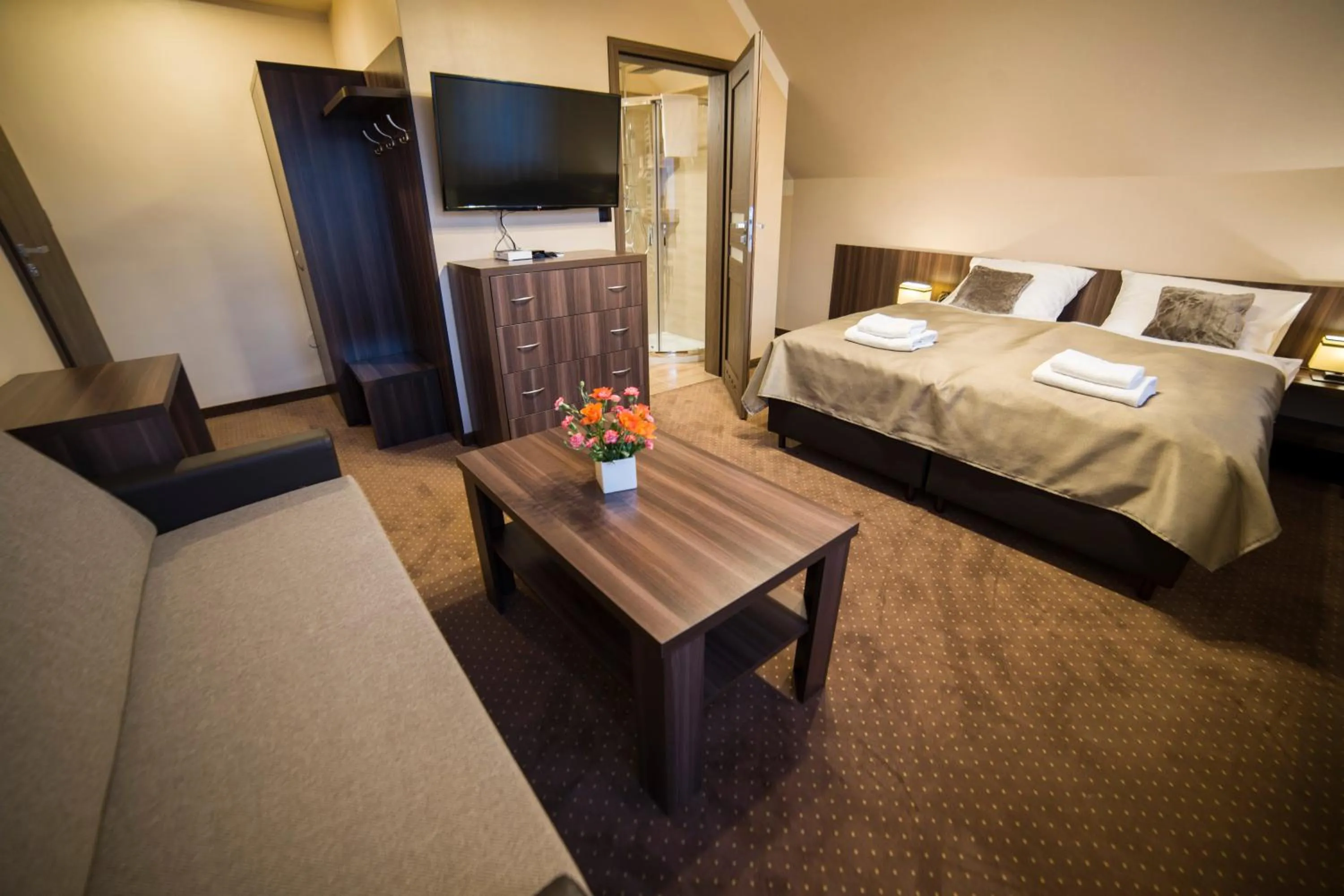 Photo of the whole room, Bed in Goprówka