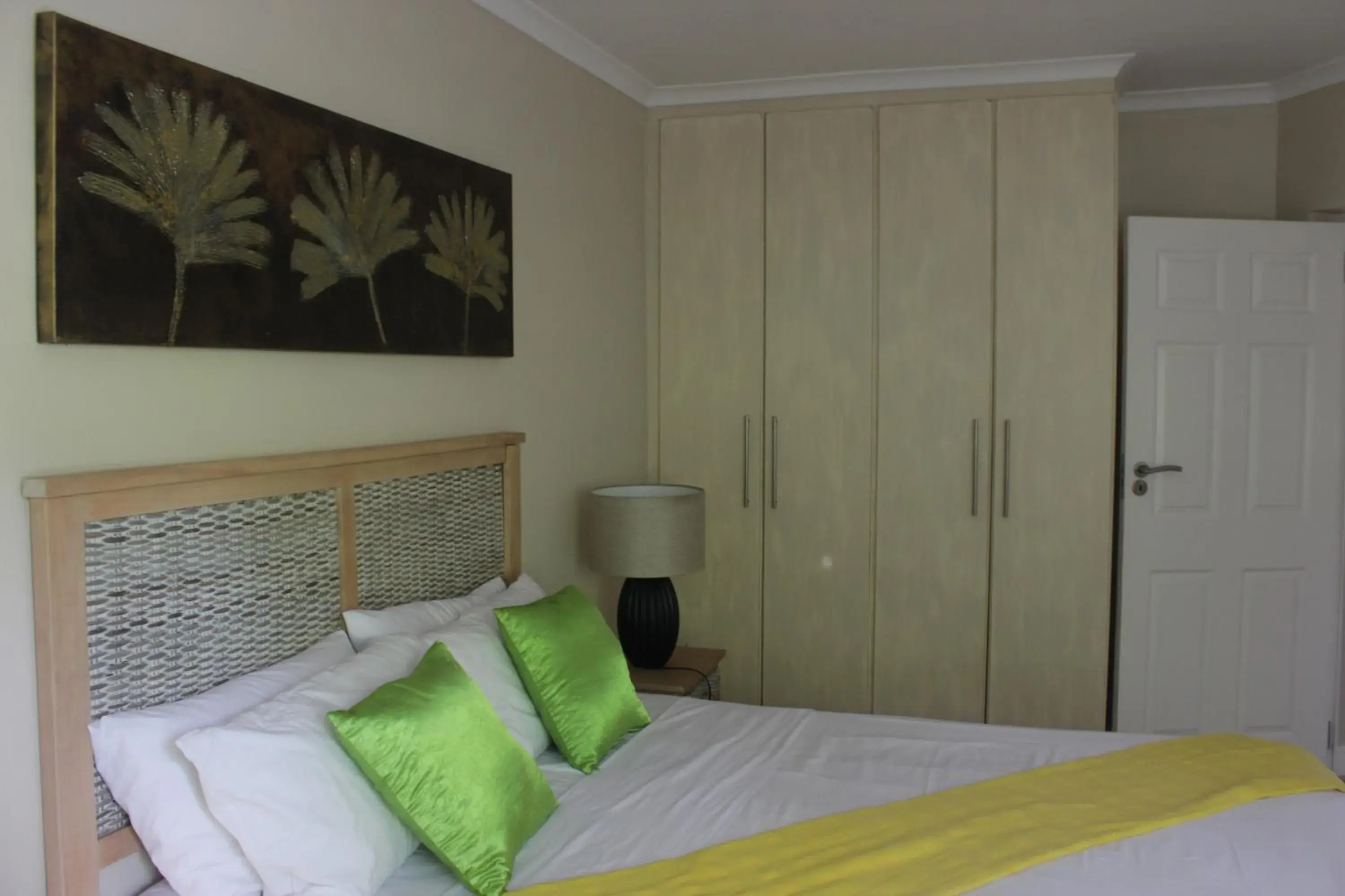 Double Room with Shared Bathroom - single occupancy in Milas Place Double Room with Shared Bathroom - single occupancy in Milas Place