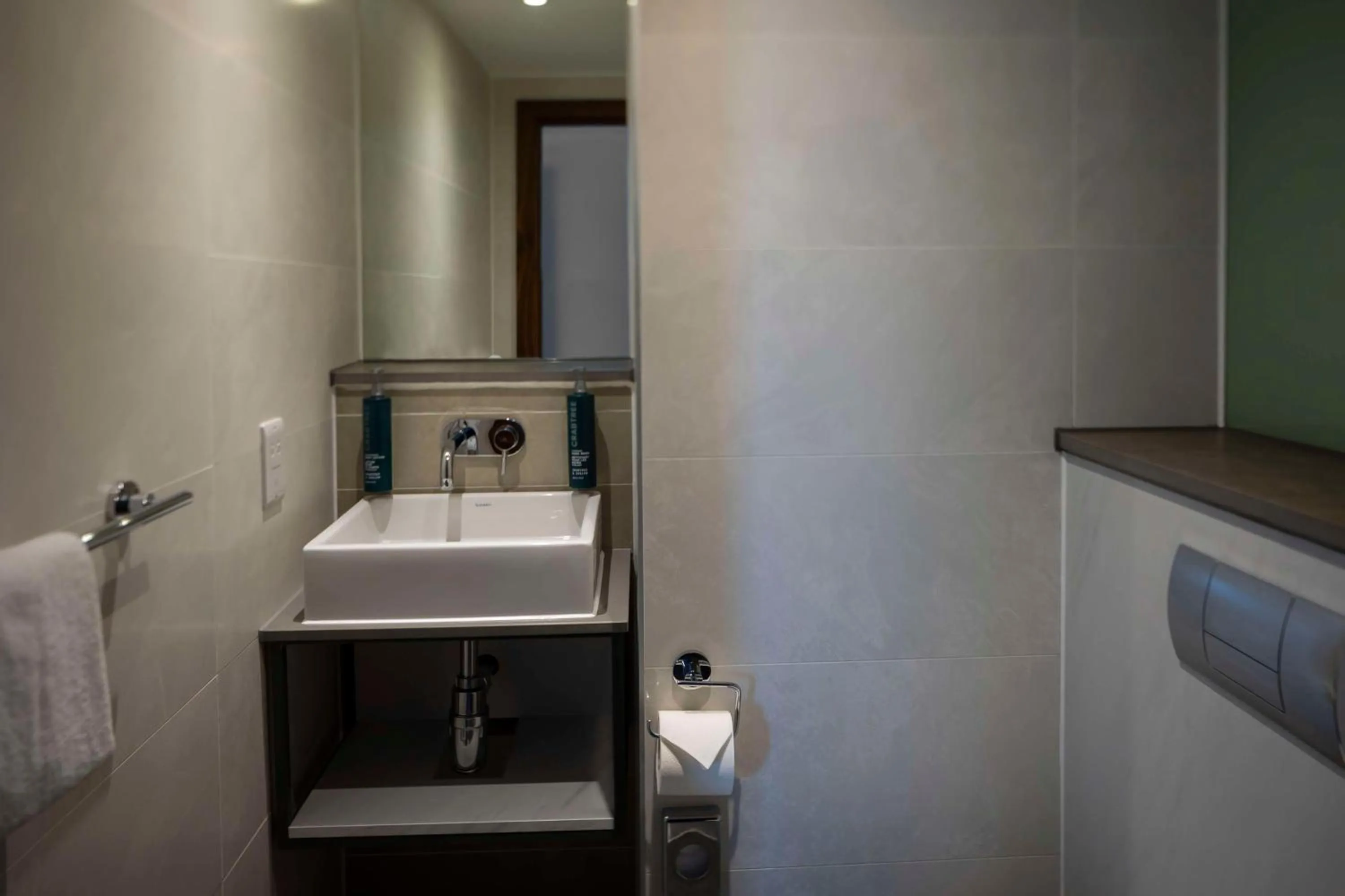 Bathroom in DoubleTree by Hilton Leeds