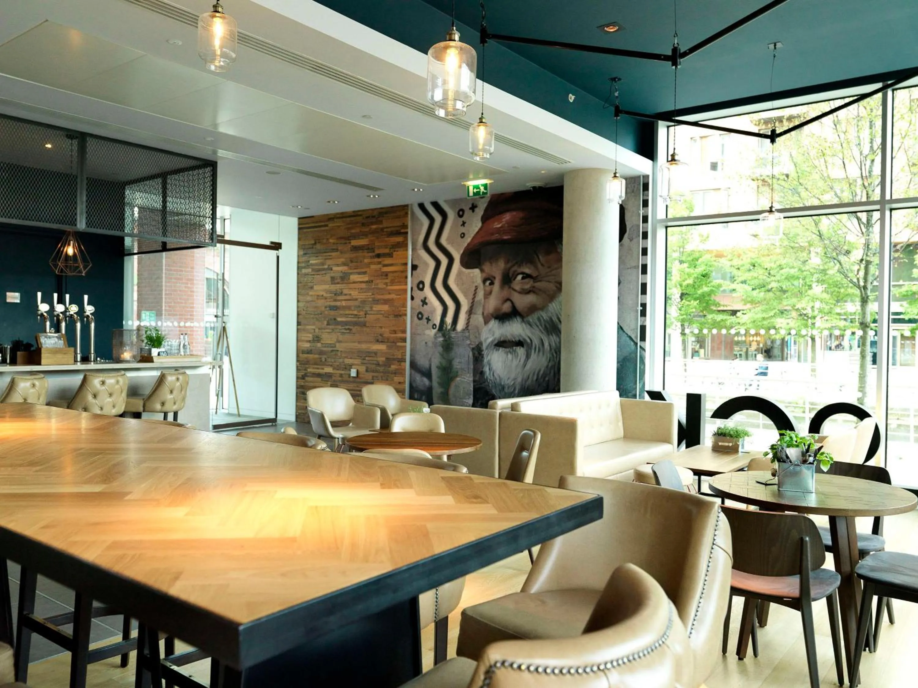 Restaurant/places to eat in DoubleTree by Hilton Leeds