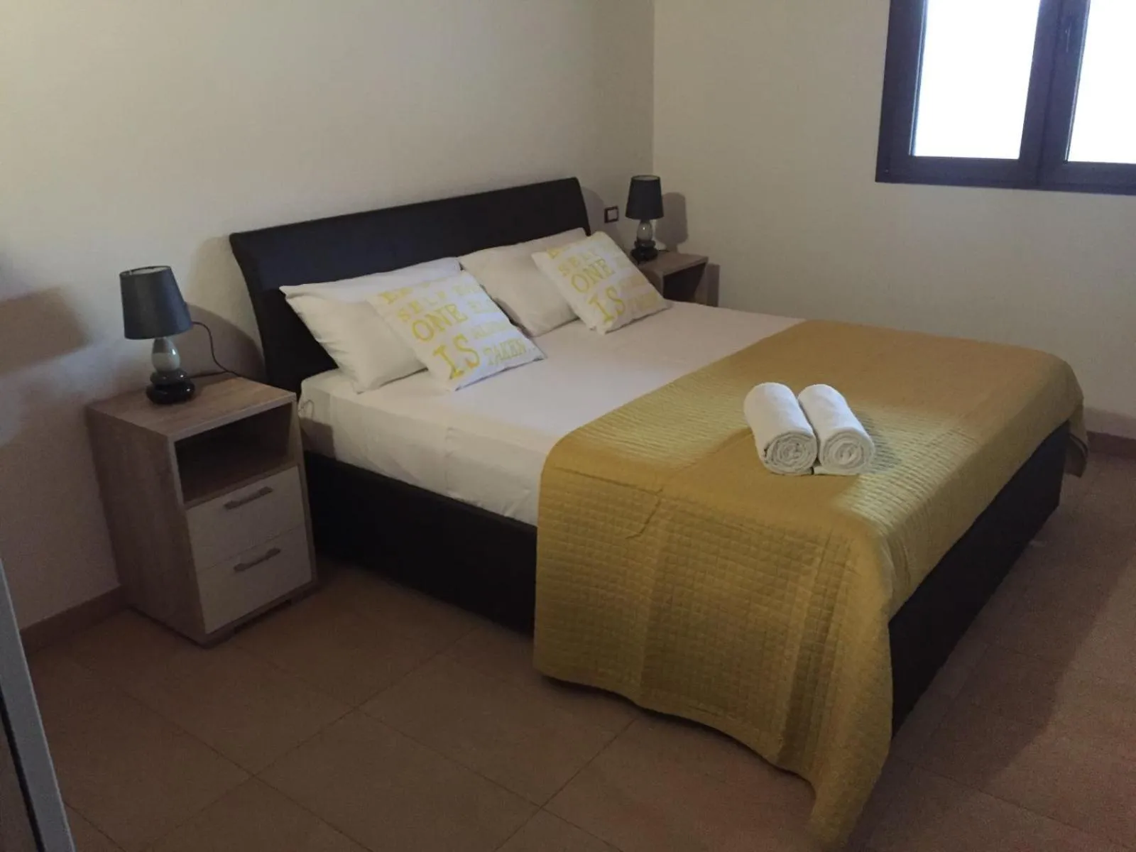 Bedroom, Bed in Agliadò