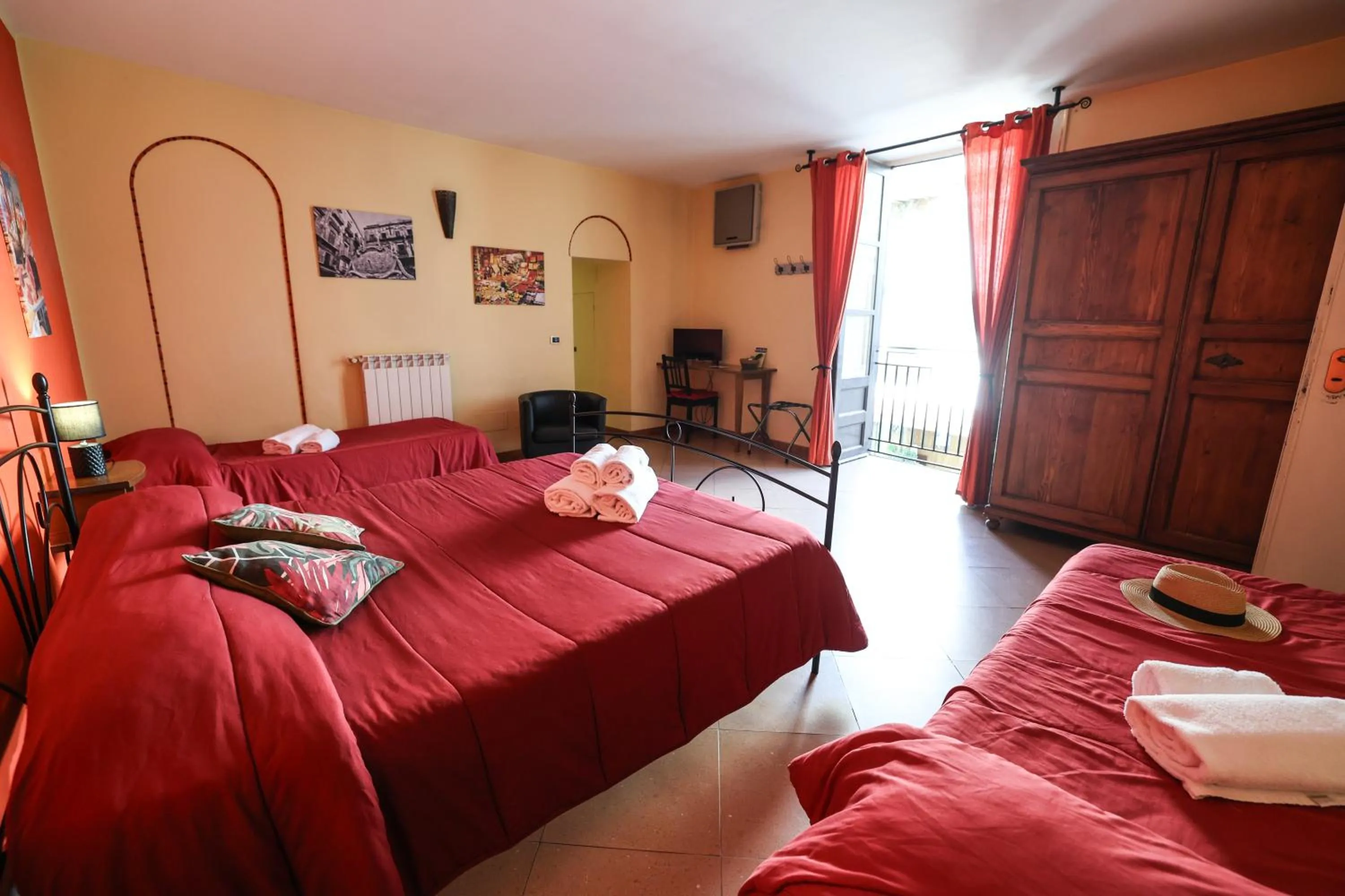 Photo of the whole room, Bed in Antica Dimora