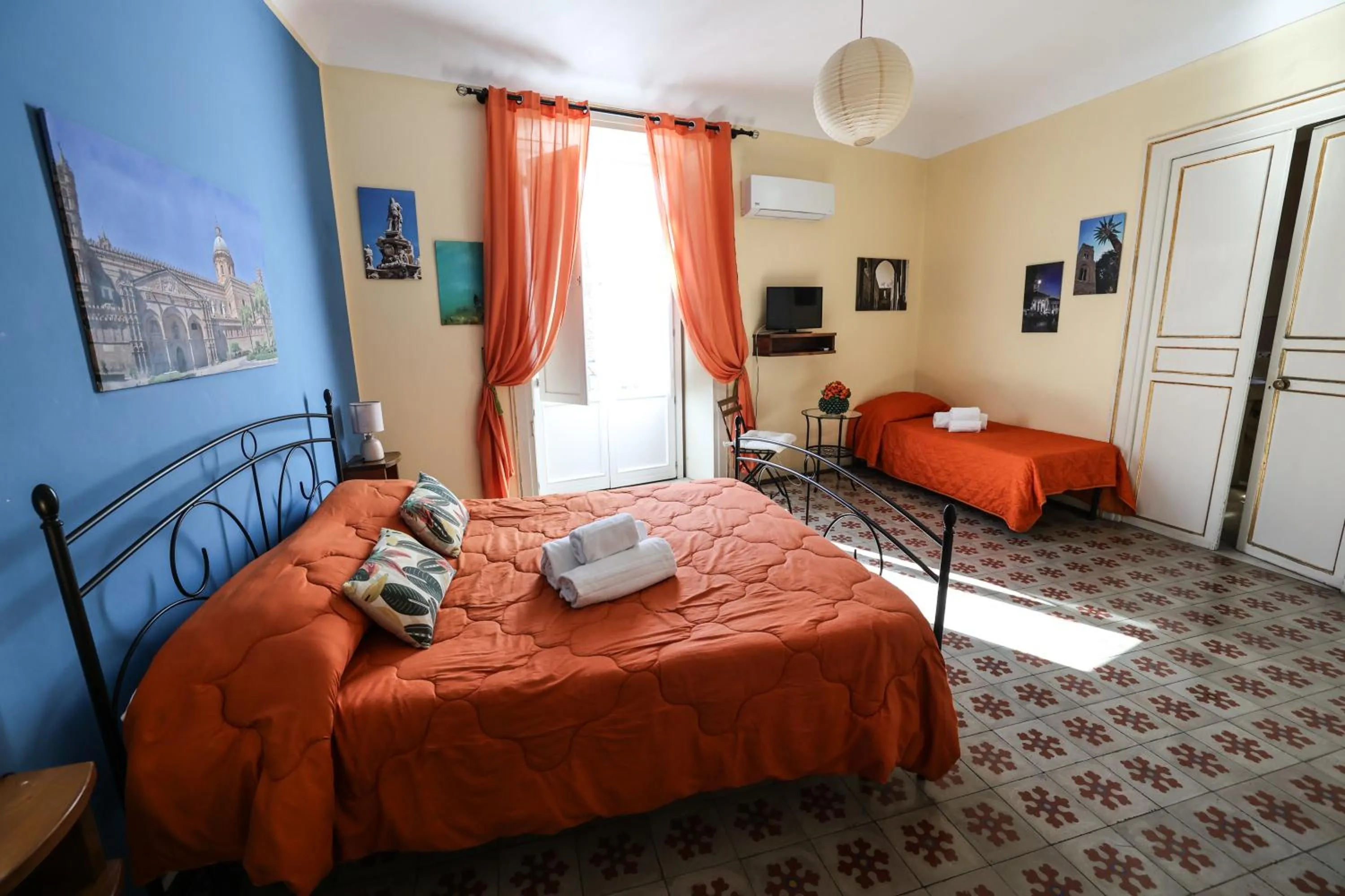 Photo of the whole room, Bed in Antica Dimora