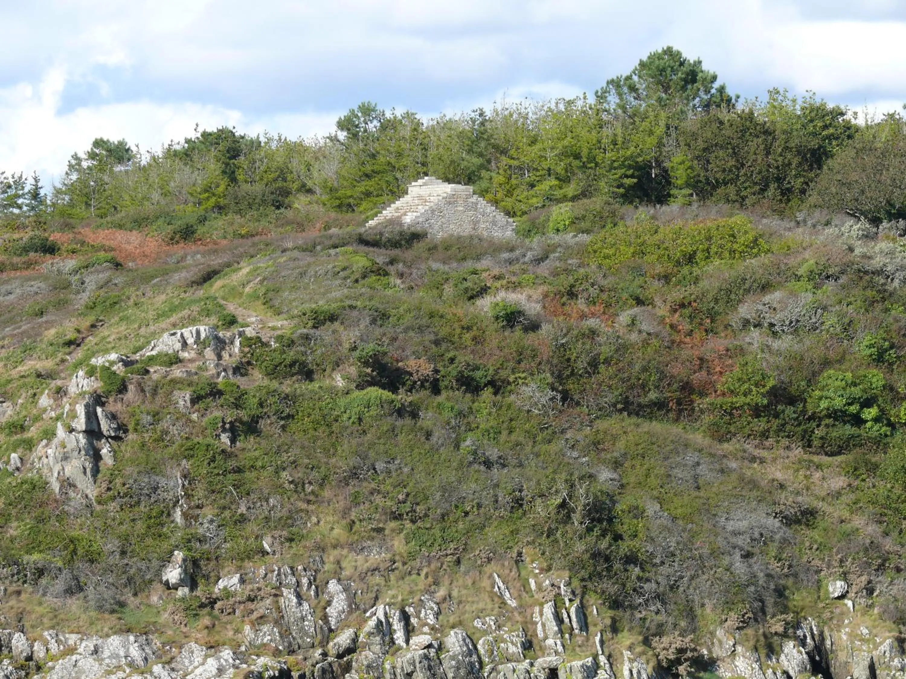 Nearby landmark in Entre Mer et Rivière