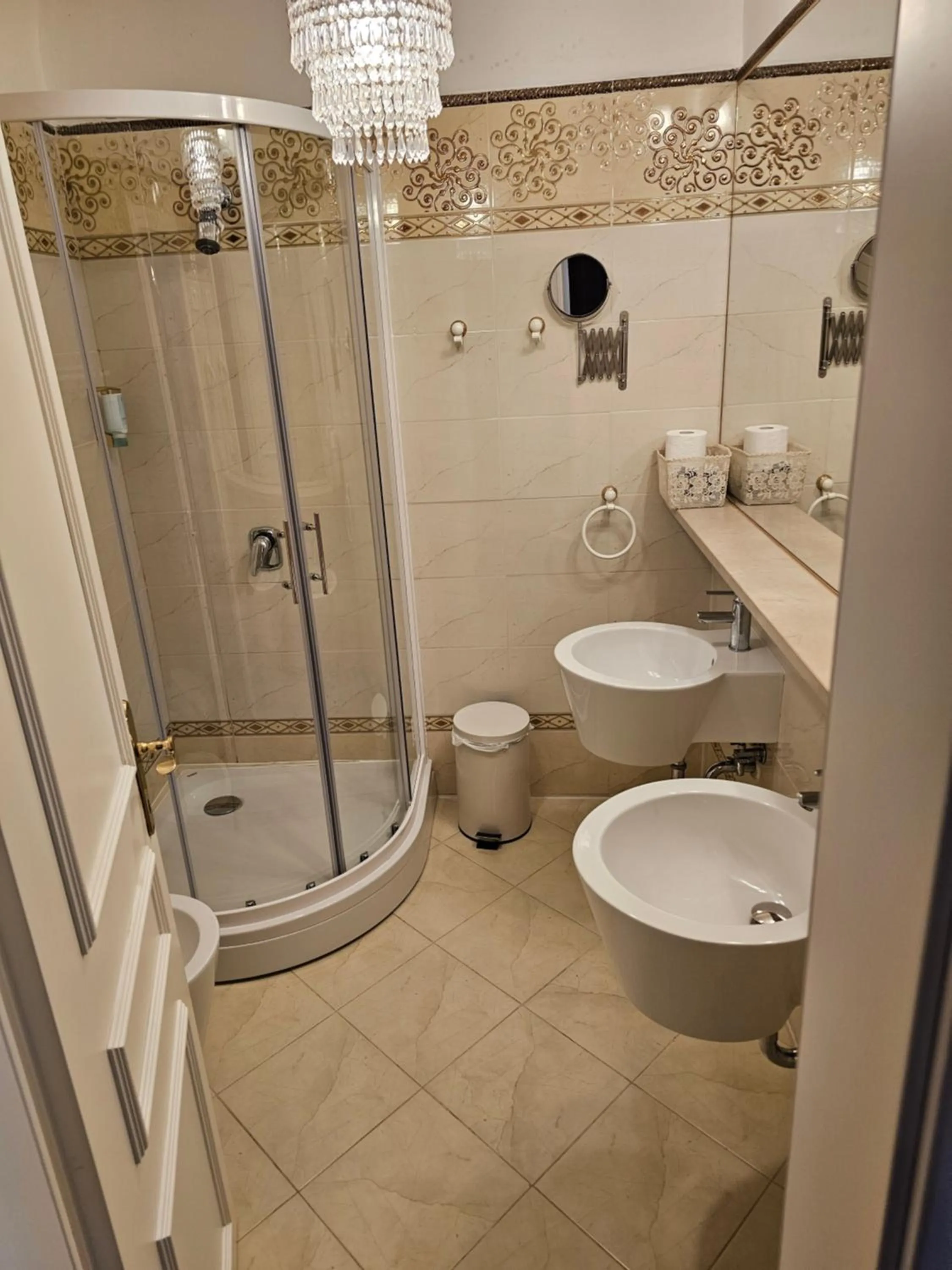 Bathroom in Allegro Hotel