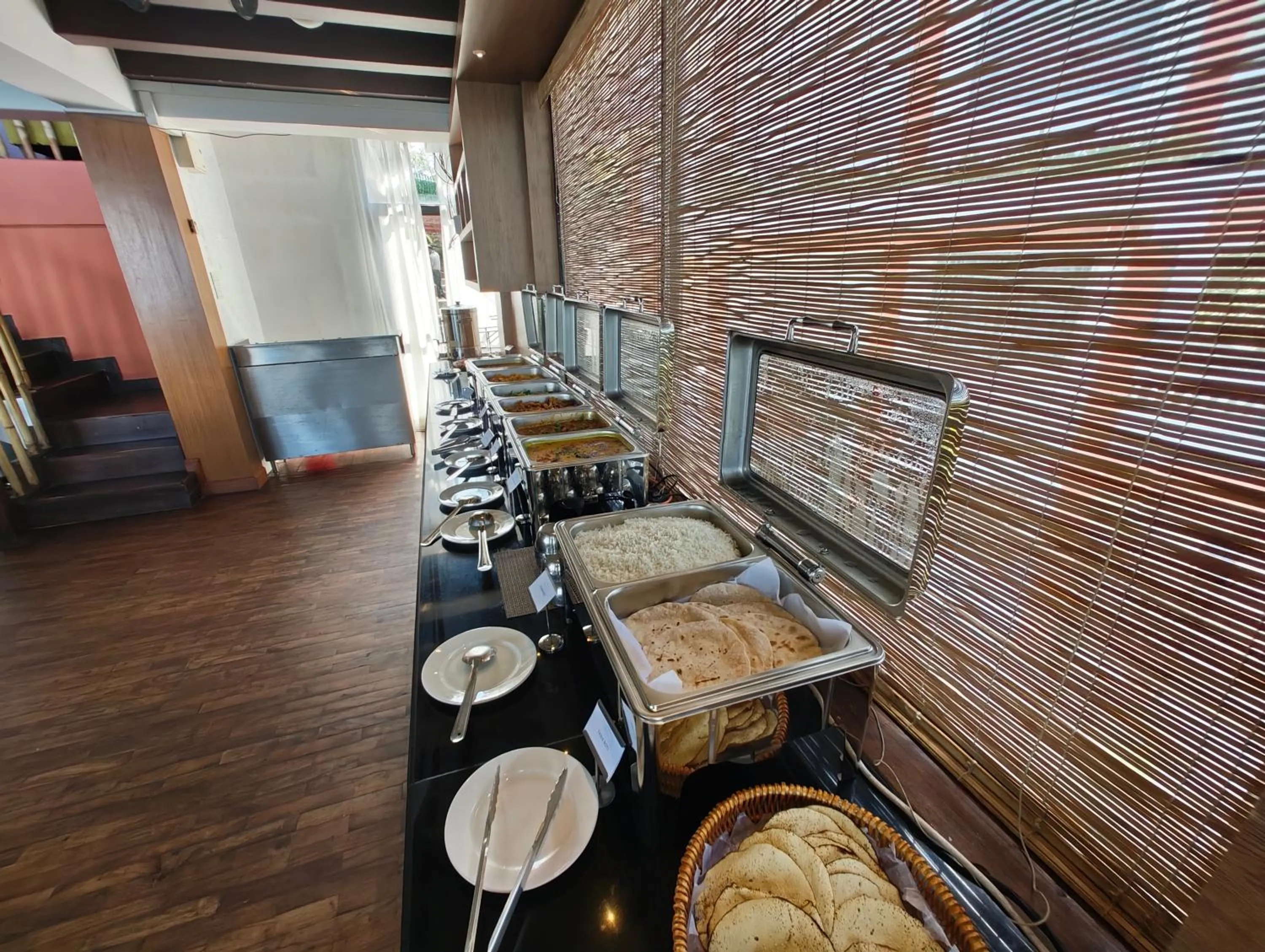 Buffet breakfast in Hotel Himalayan Villa - Nagarkot